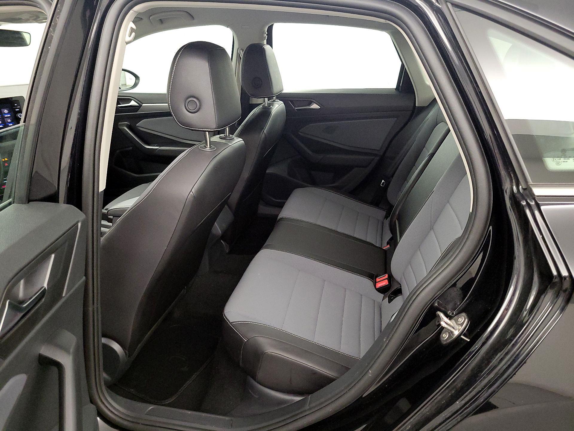 Thumbnail: 2025 Volkswagen Jetta - 19