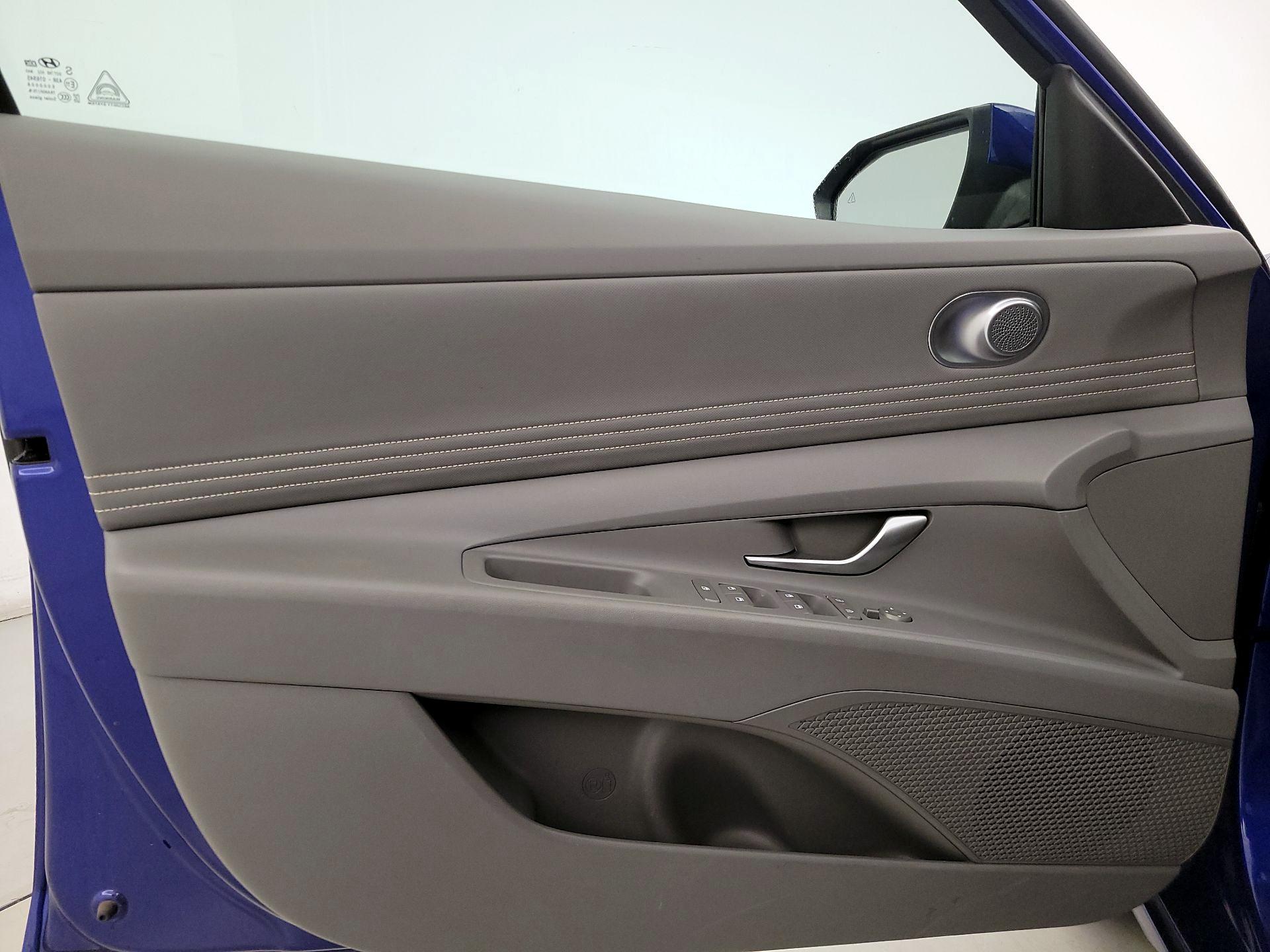 Thumbnail: 2025 Hyundai Elantra - 12