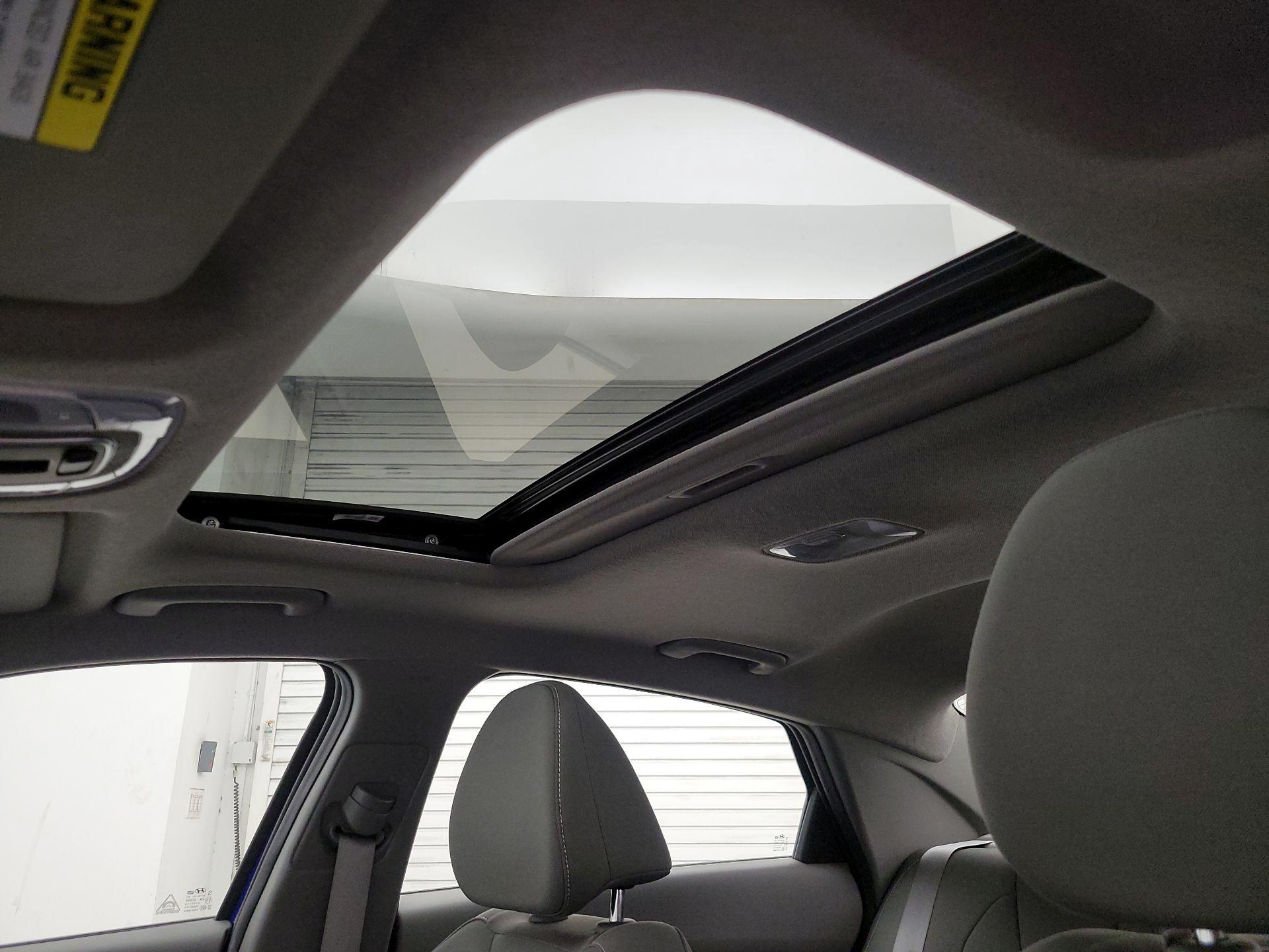 Thumbnail: 2025 Hyundai Elantra - 20