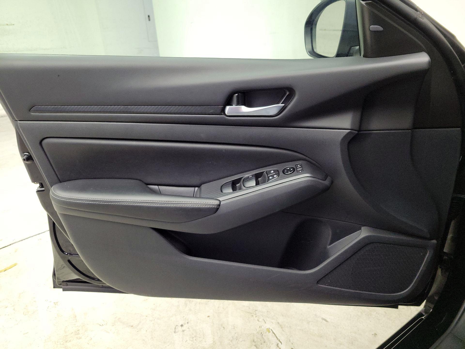 Thumbnail: 2025 Nissan Altima - 10