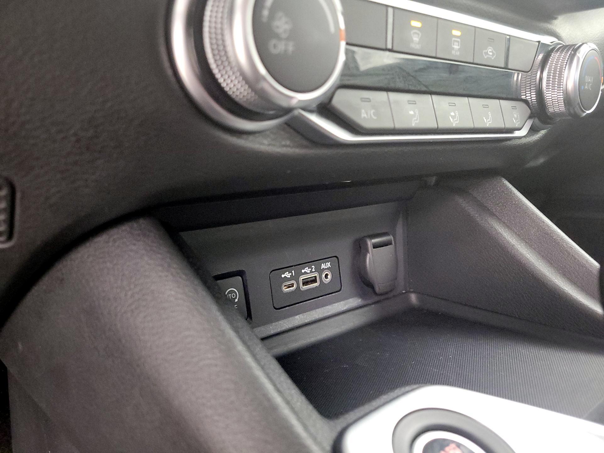 Thumbnail: 2024 Nissan Sentra - 18