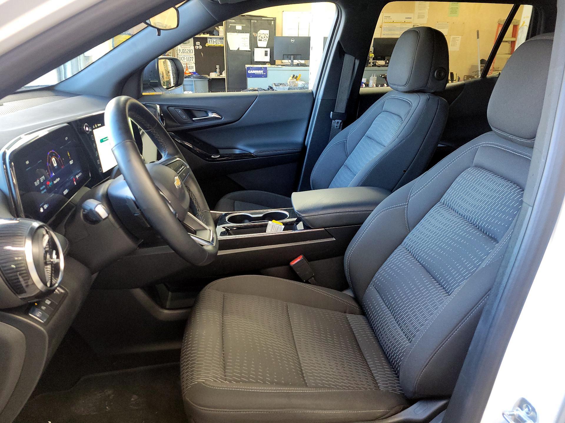 Thumbnail: 2025 Chevrolet Equinox - 9