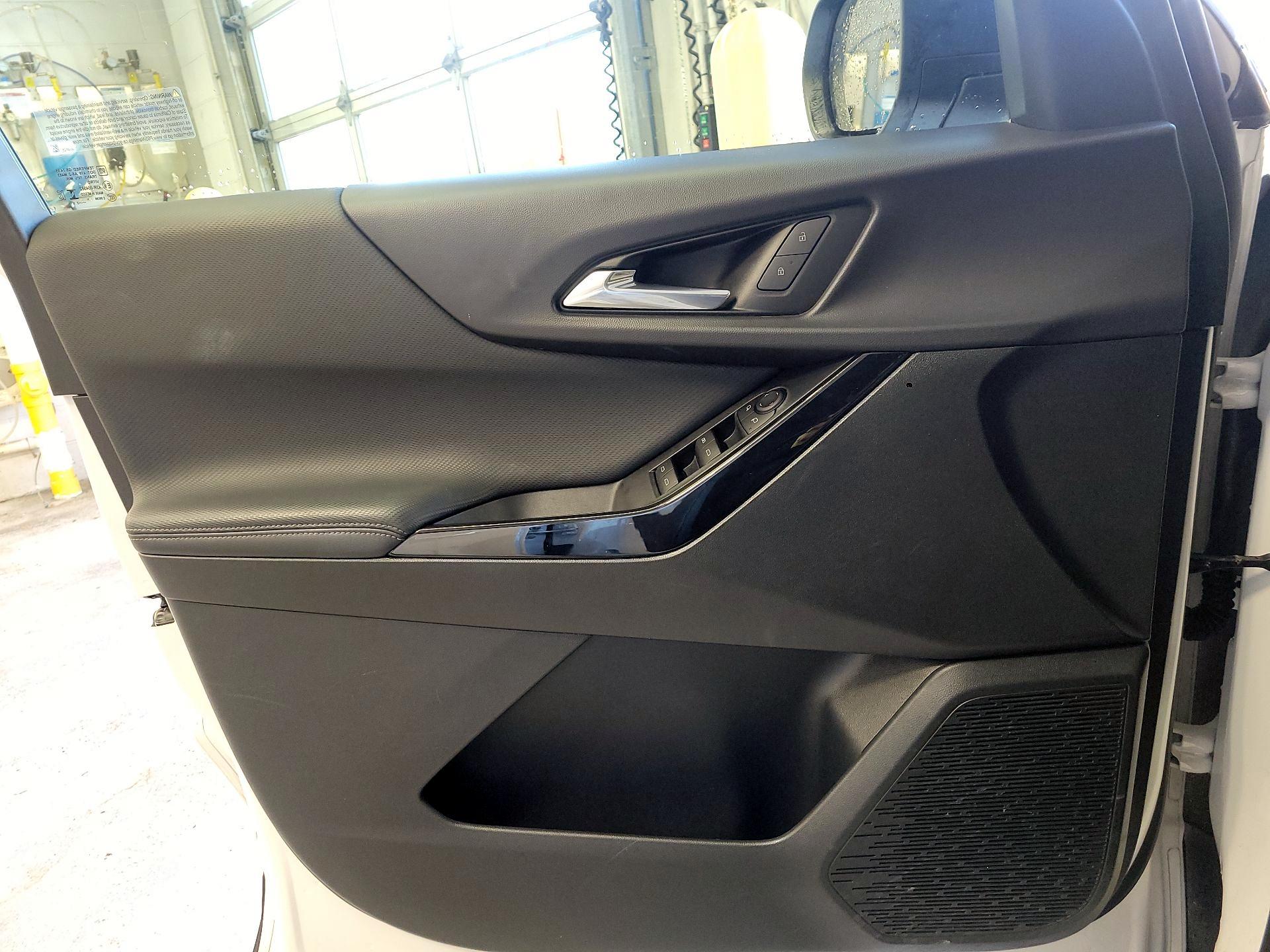 Thumbnail: 2025 Chevrolet Equinox - 10