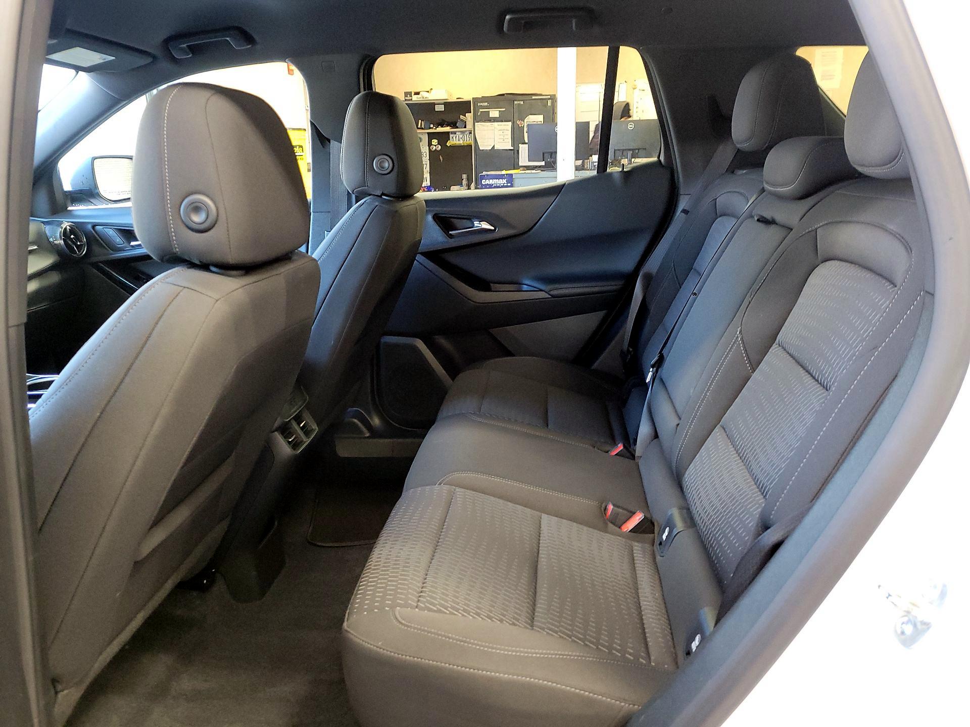 Thumbnail: 2025 Chevrolet Equinox - 18