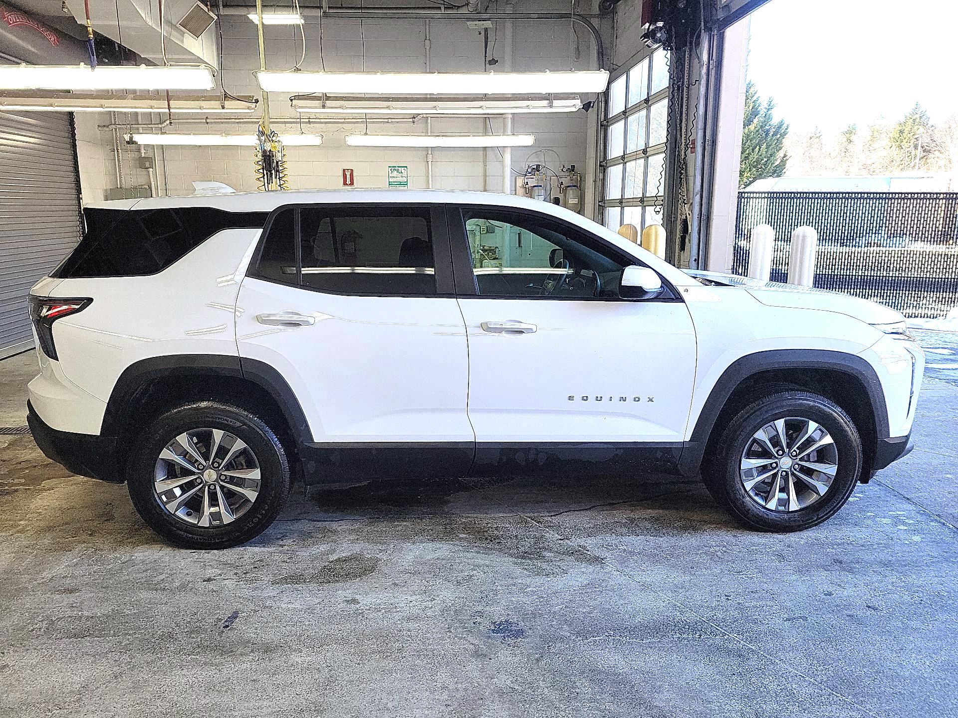 Thumbnail: 2025 Chevrolet Equinox - 4