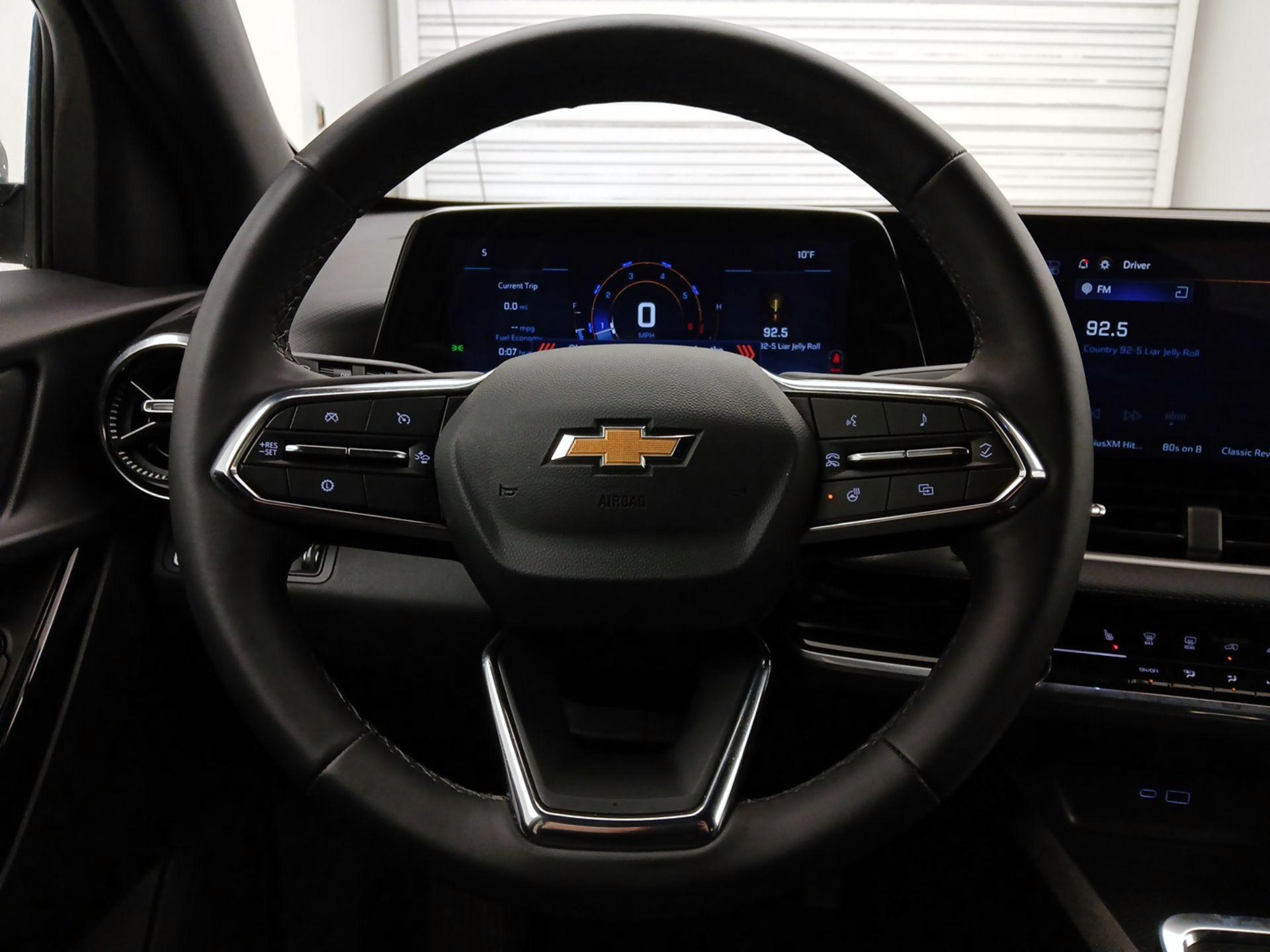 Thumbnail: 2025 Chevrolet Equinox - 10