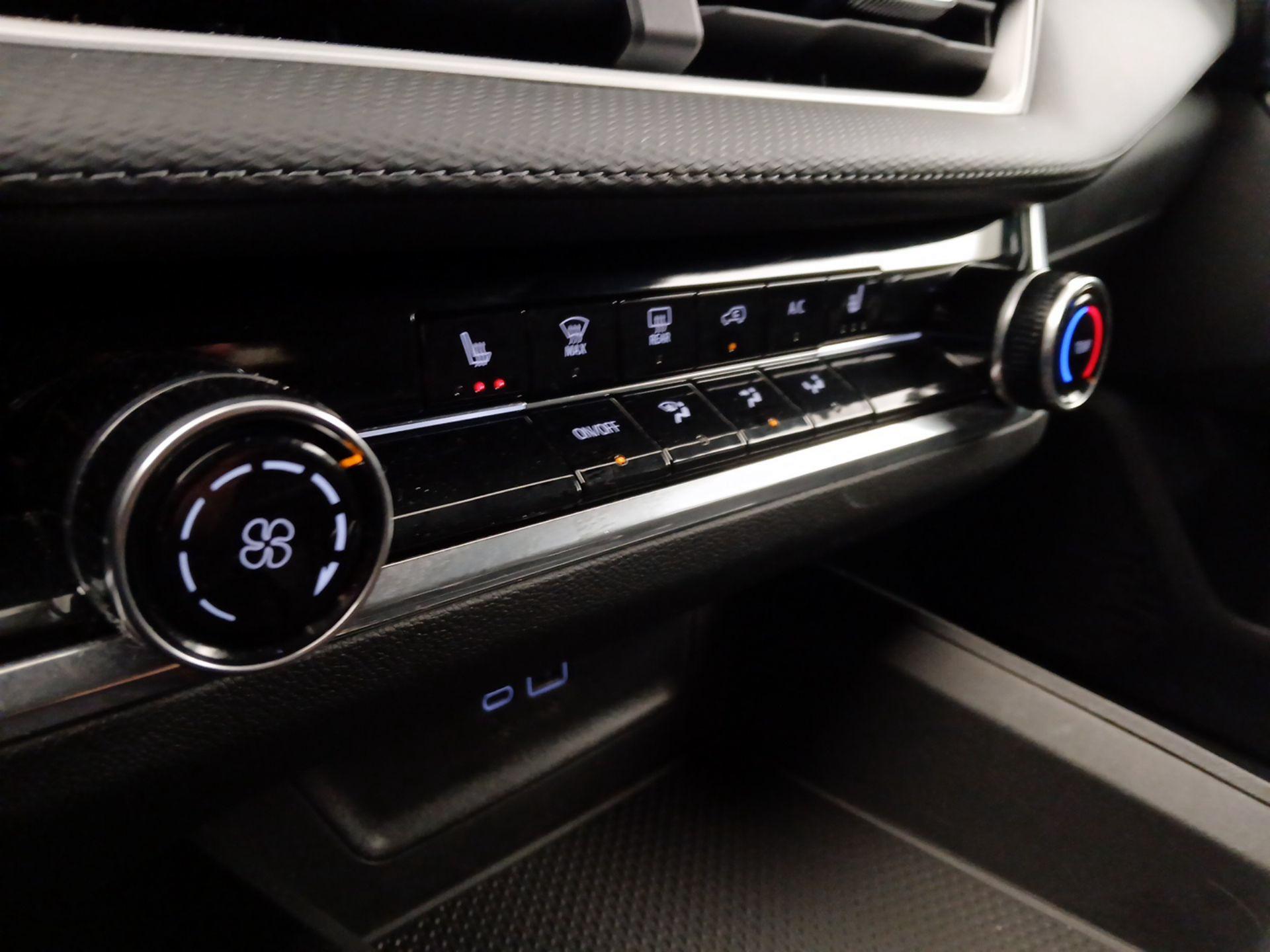 Thumbnail: 2025 Chevrolet Equinox - 16