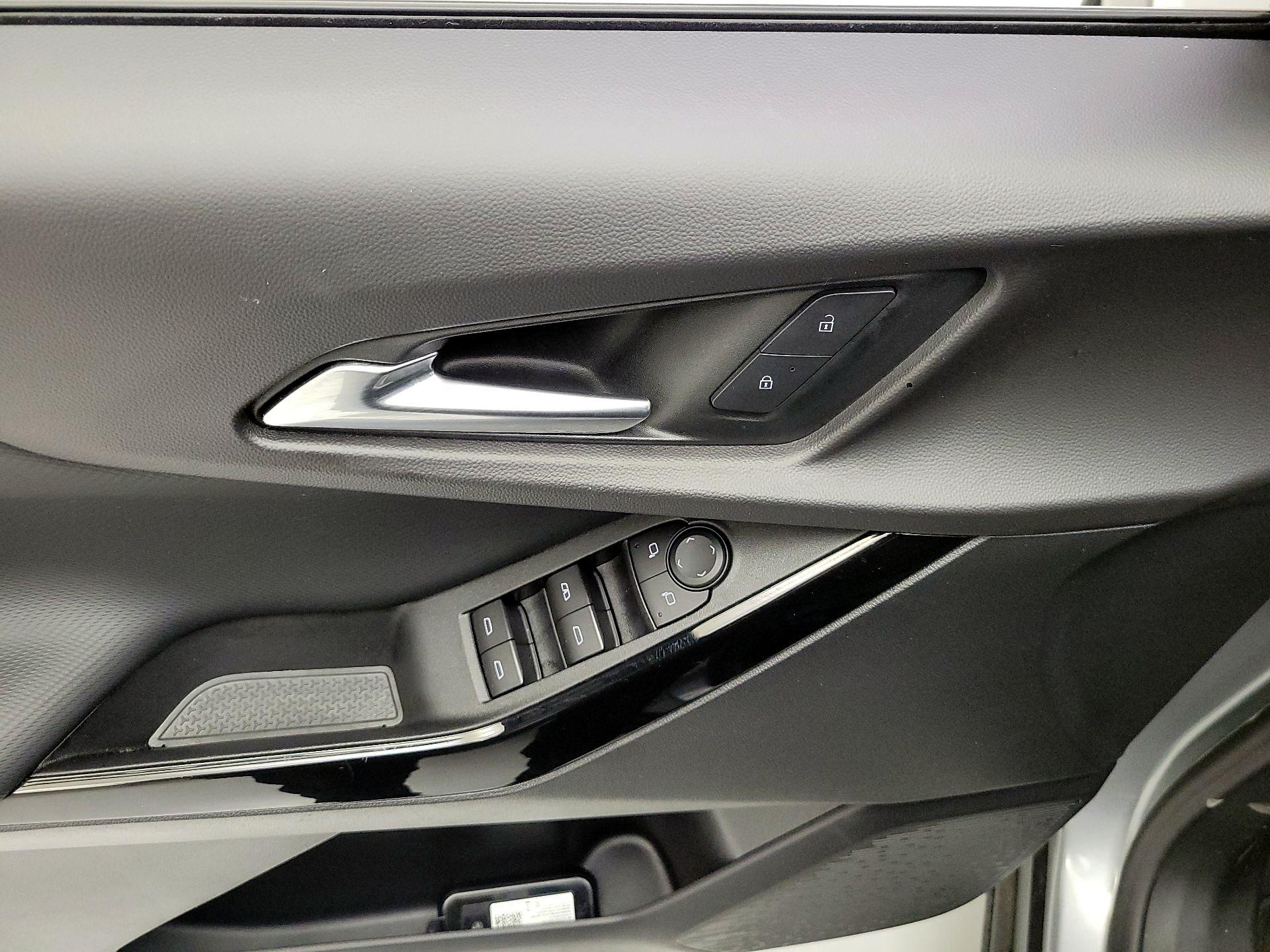 Thumbnail: 2025 Chevrolet Equinox - 10