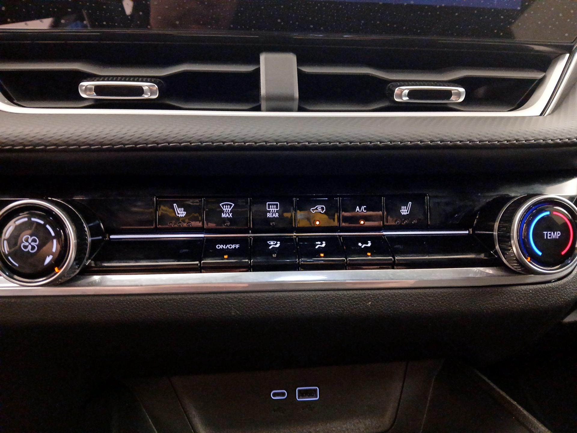 Thumbnail: 2025 Chevrolet Equinox - 16