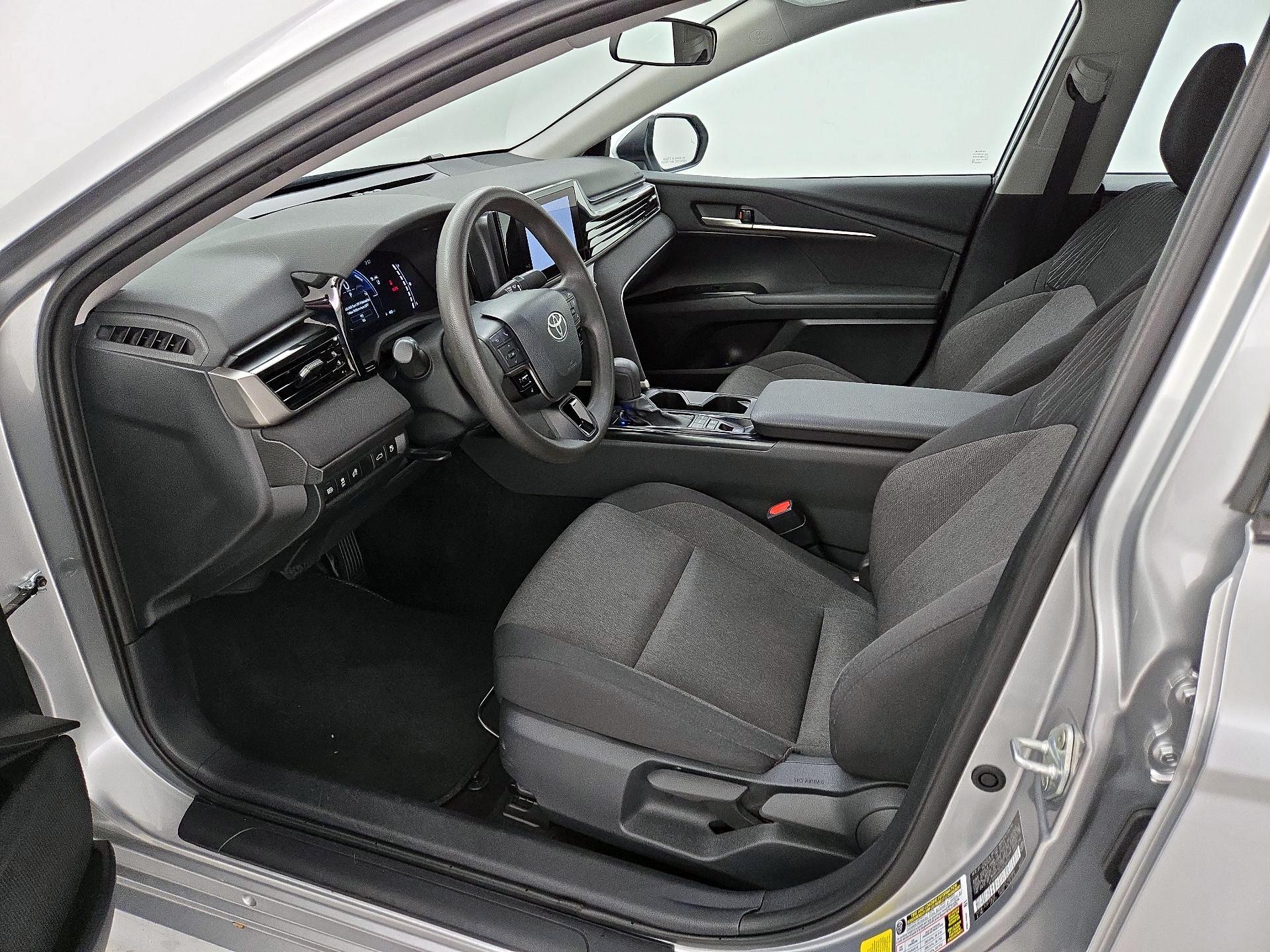 Thumbnail: 2025 Toyota Camry - 11