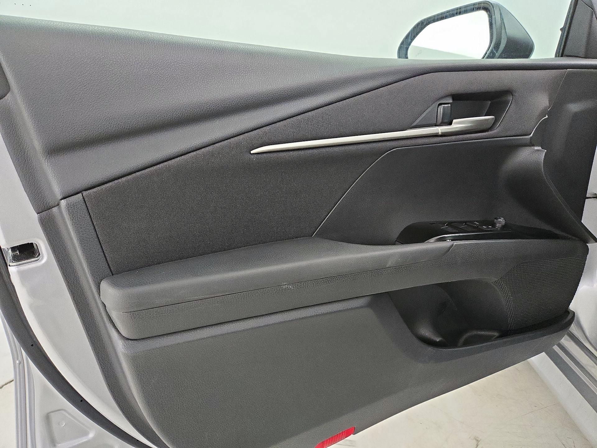 Thumbnail: 2025 Toyota Camry - 12