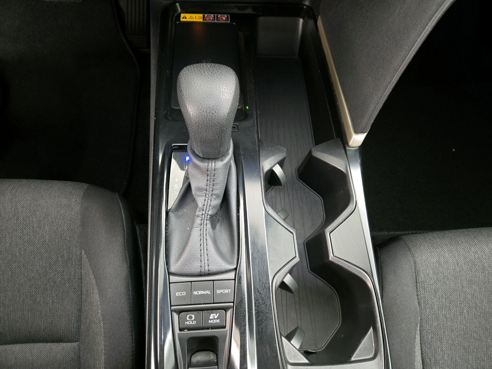 Thumbnail: 2025 Toyota Camry - 17