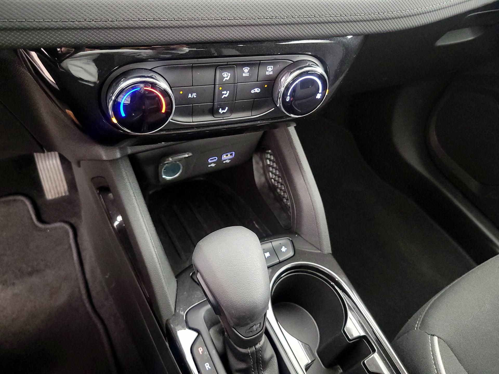 Thumbnail: 2025 Chevrolet TrailBlazer - 16