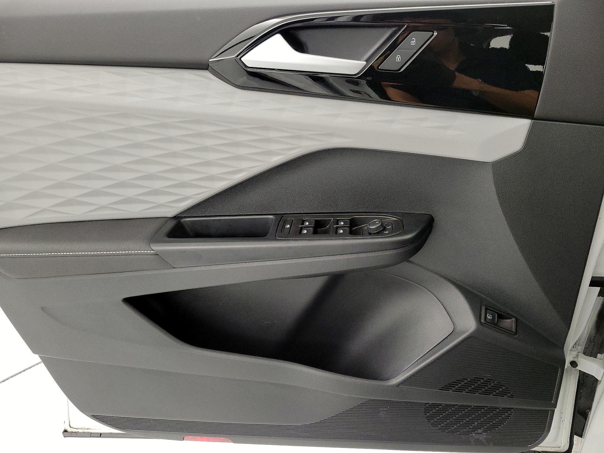 Thumbnail: 2024 Volkswagen Taos - 12