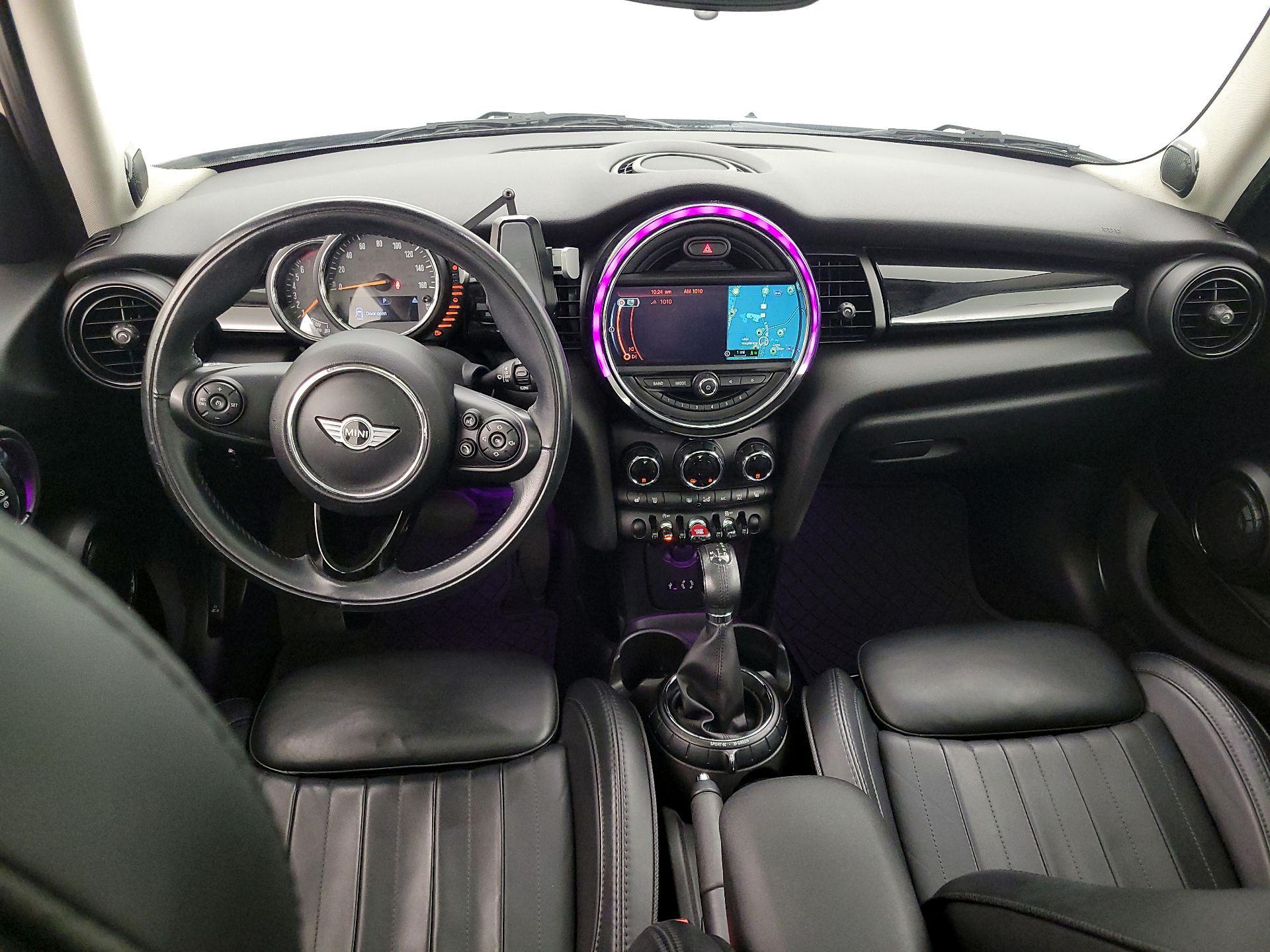 Thumbnail: 2017 MINI Cooper Hardtop - 9