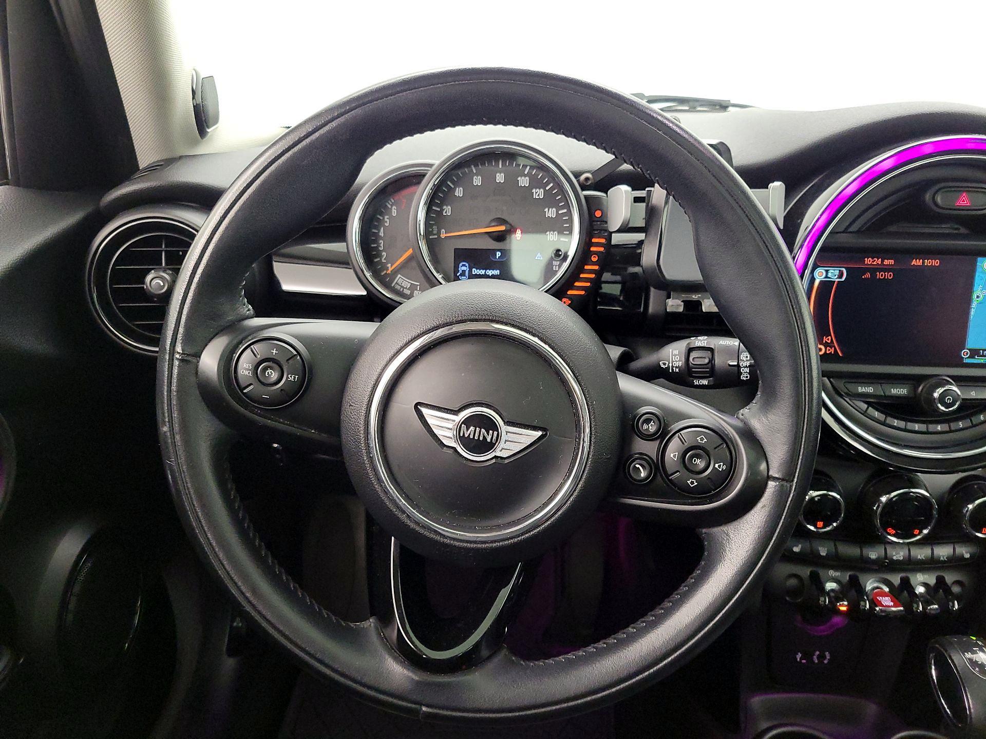 Thumbnail: 2017 MINI Cooper Hardtop - 10