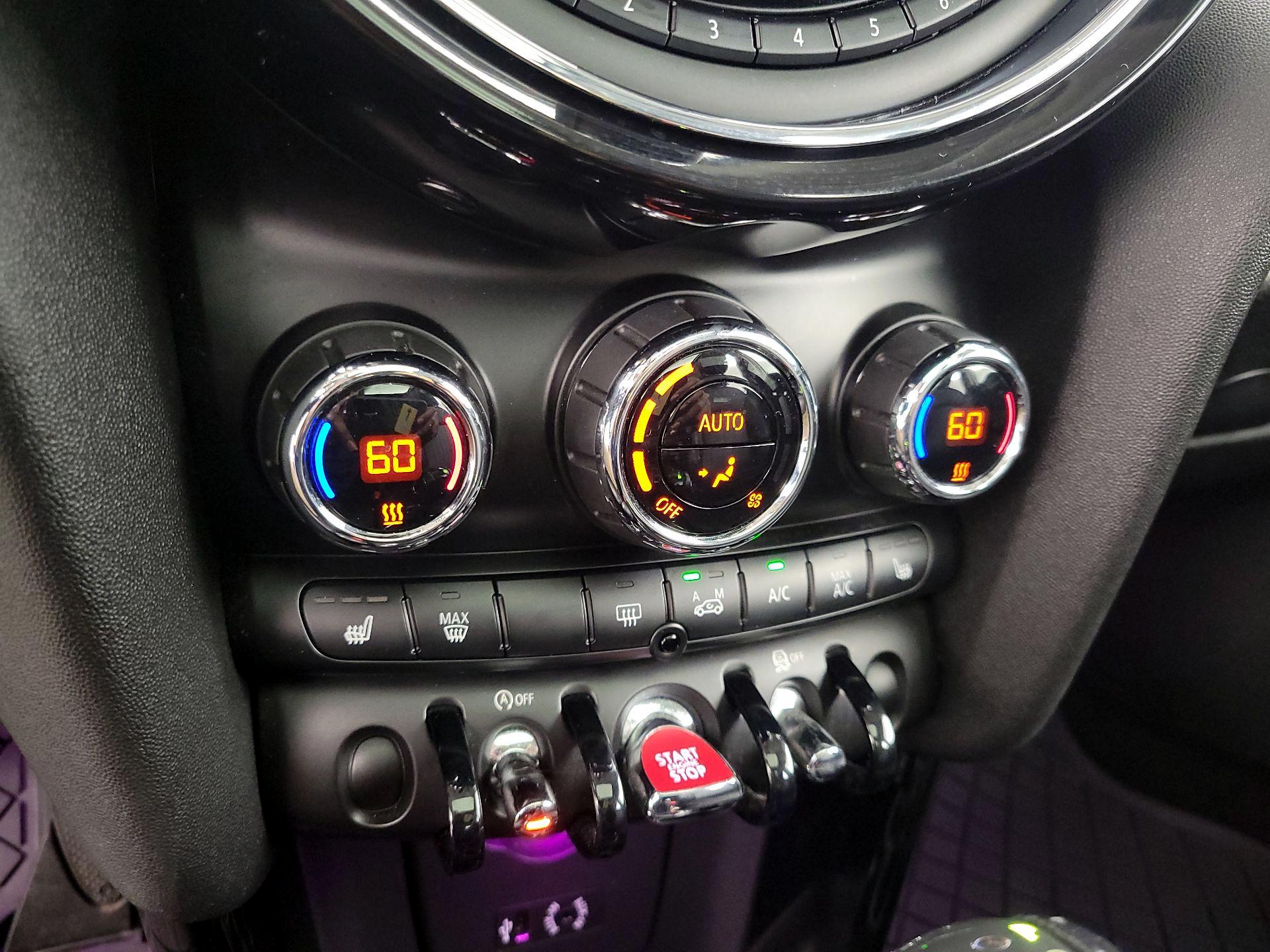 Thumbnail: 2017 MINI Cooper Hardtop - 17