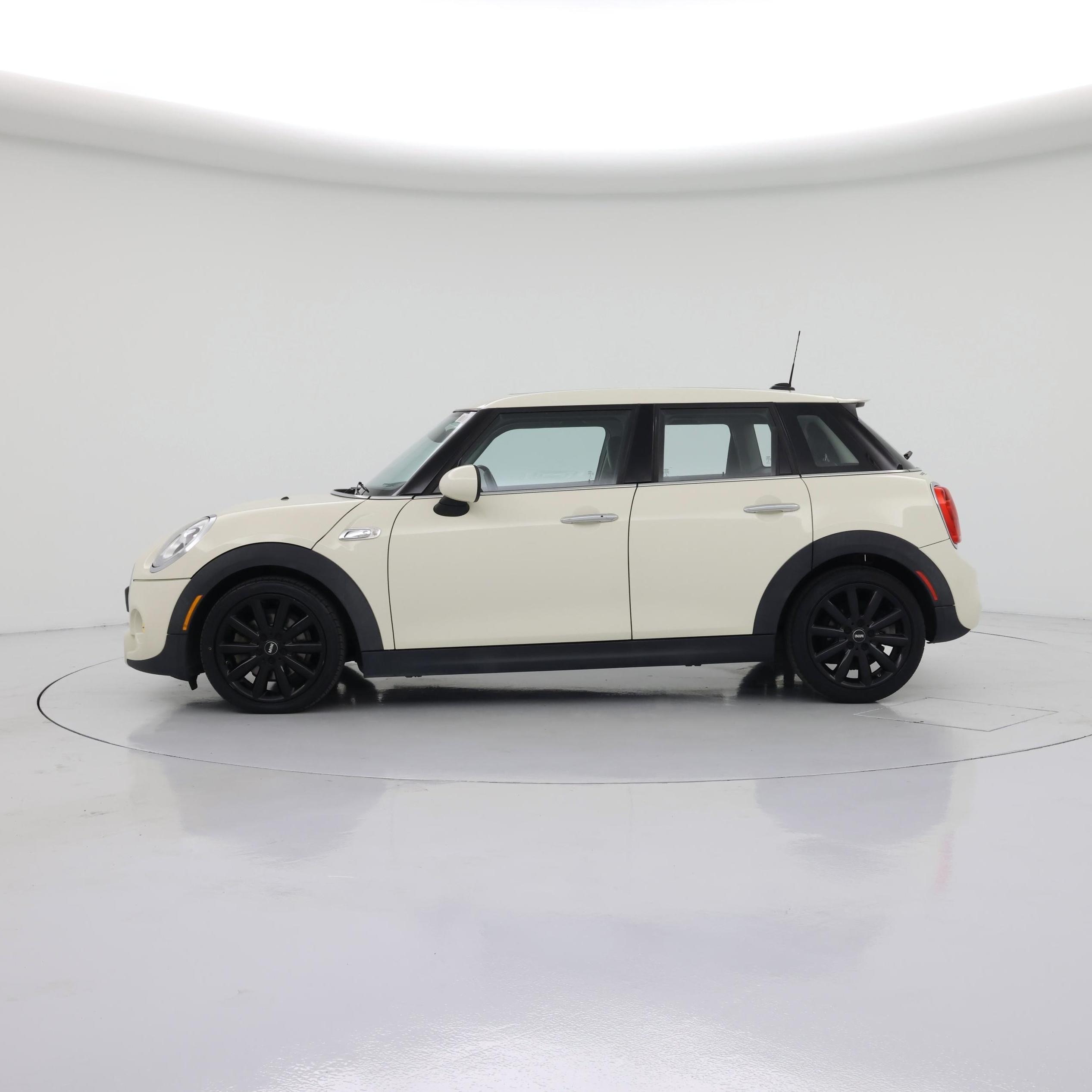 Thumbnail: 2017 MINI Cooper Hardtop - 3