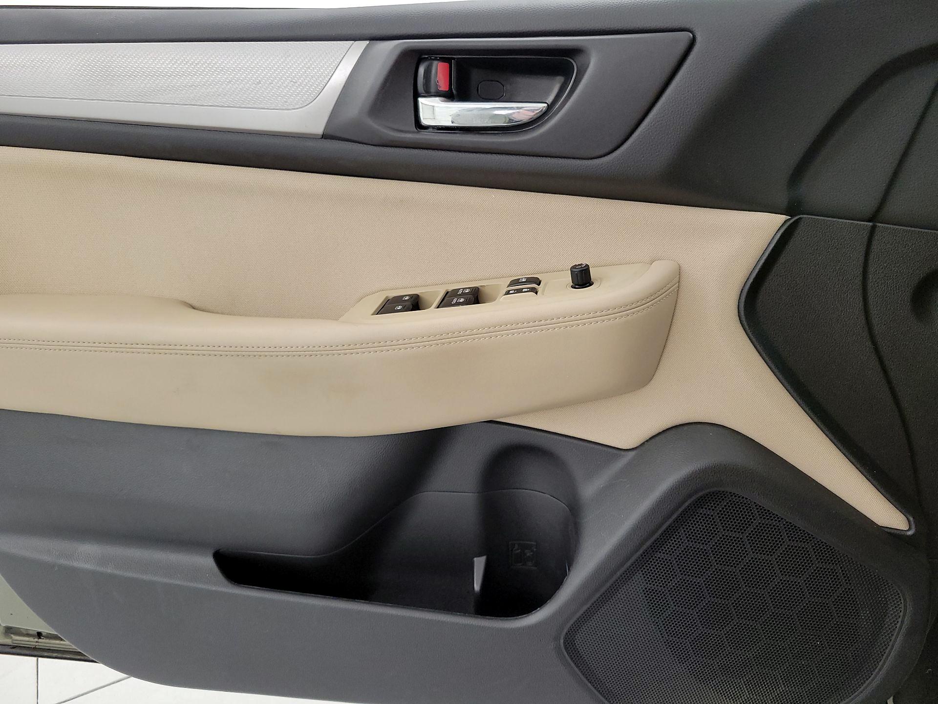 Thumbnail: 2016 Subaru Outback - 12