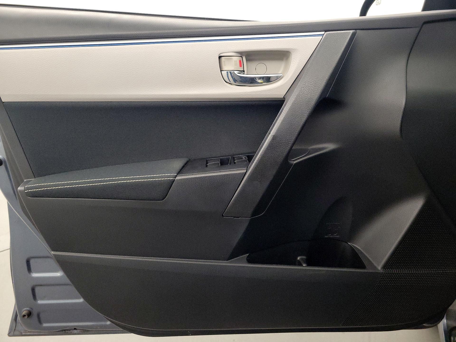 Thumbnail: 2014 Toyota Corolla - 12