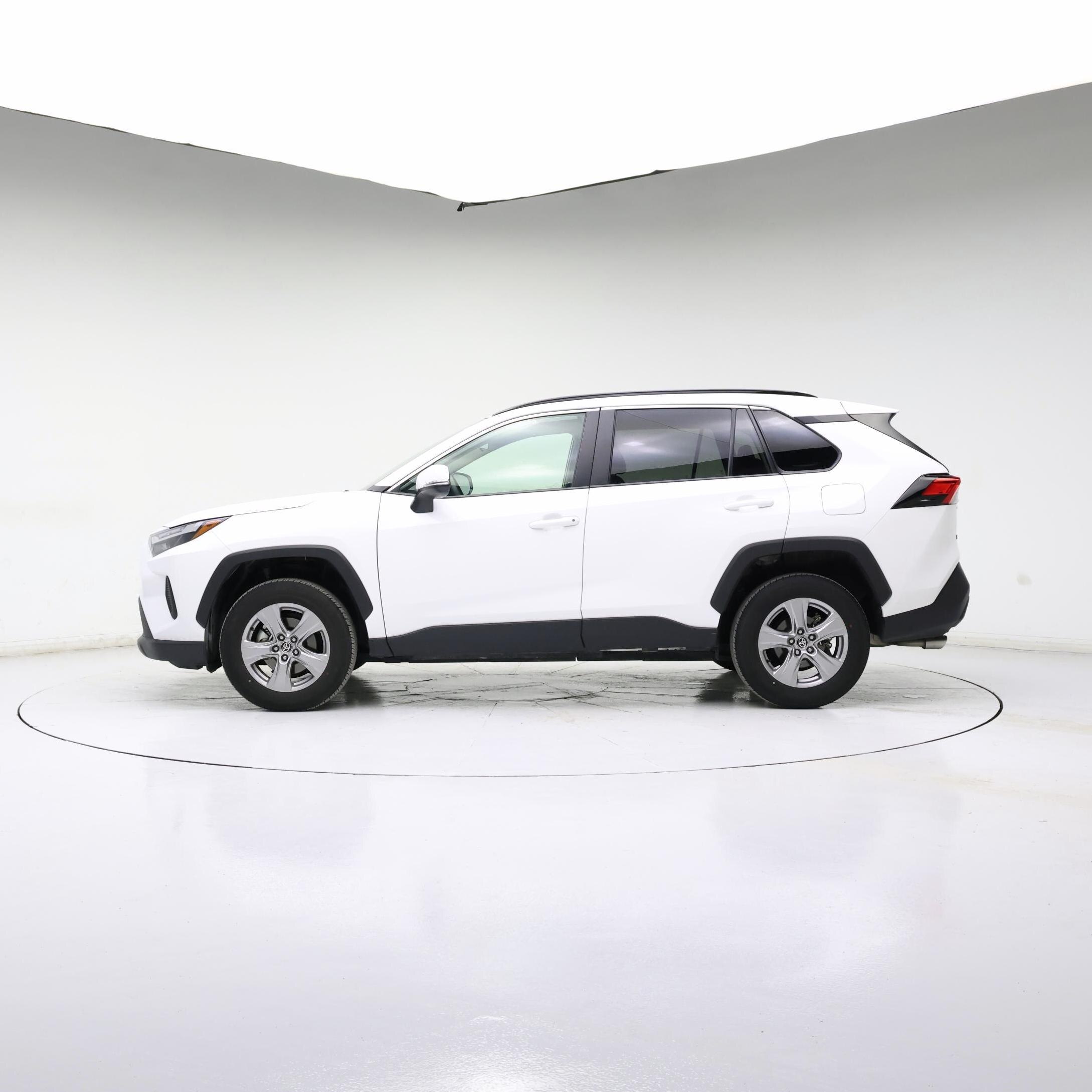 Thumbnail: 2025 Toyota RAV4 - 3