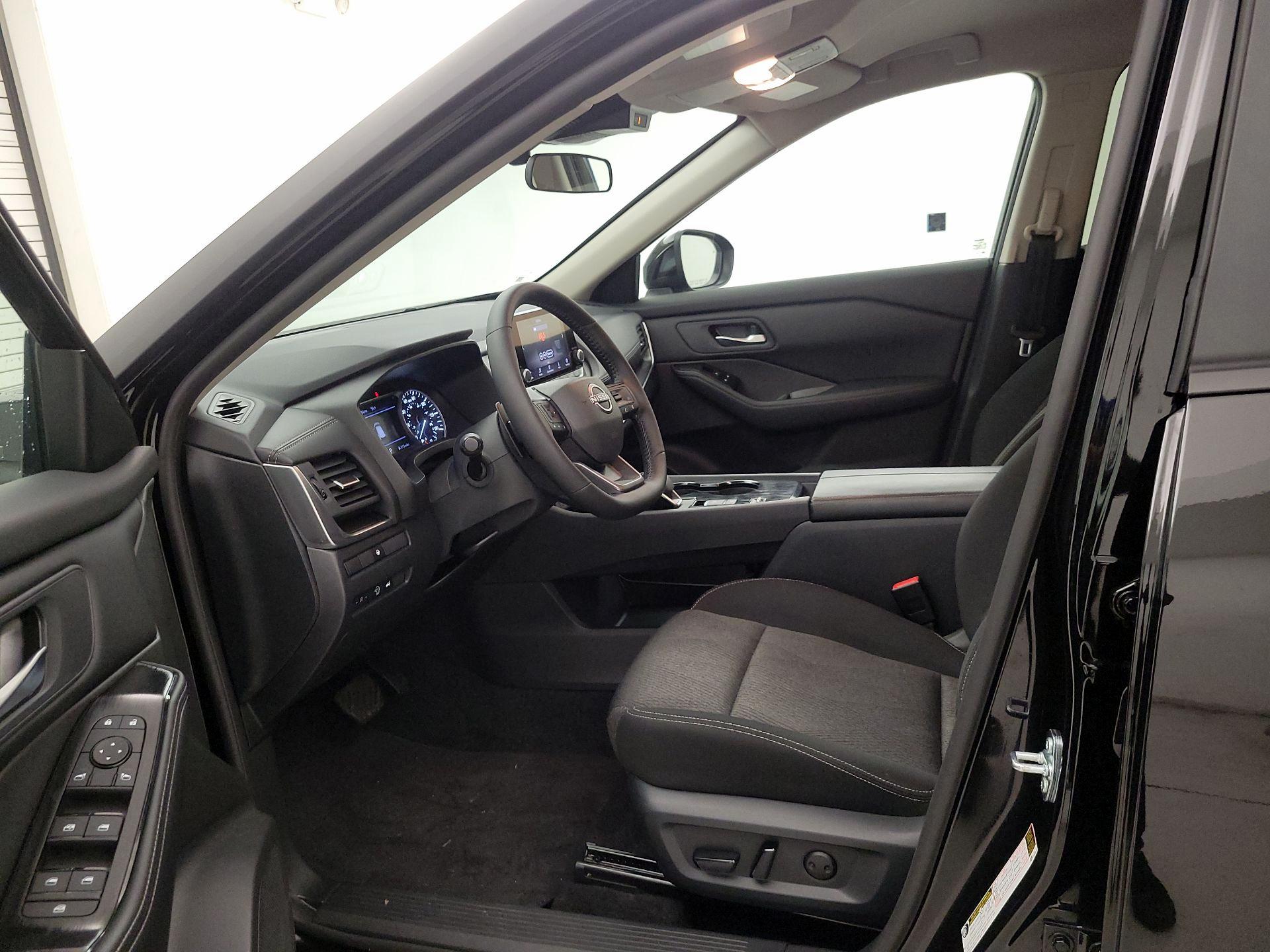 Thumbnail: 2025 Nissan Rogue - 11