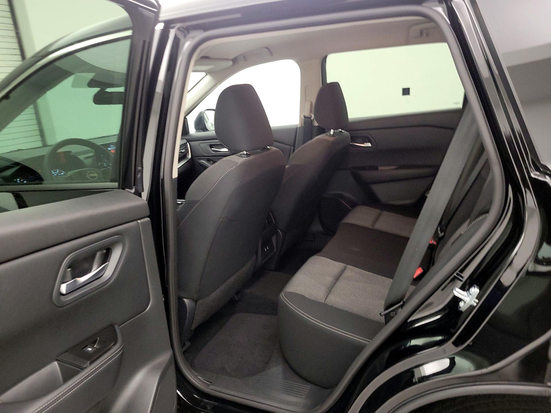 Thumbnail: 2025 Nissan Rogue - 19