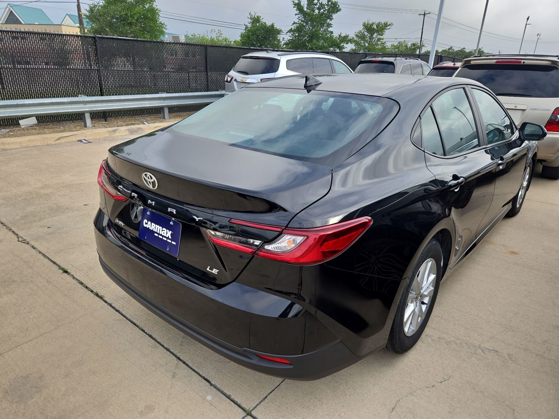 Thumbnail: 2025 Toyota Camry - 3