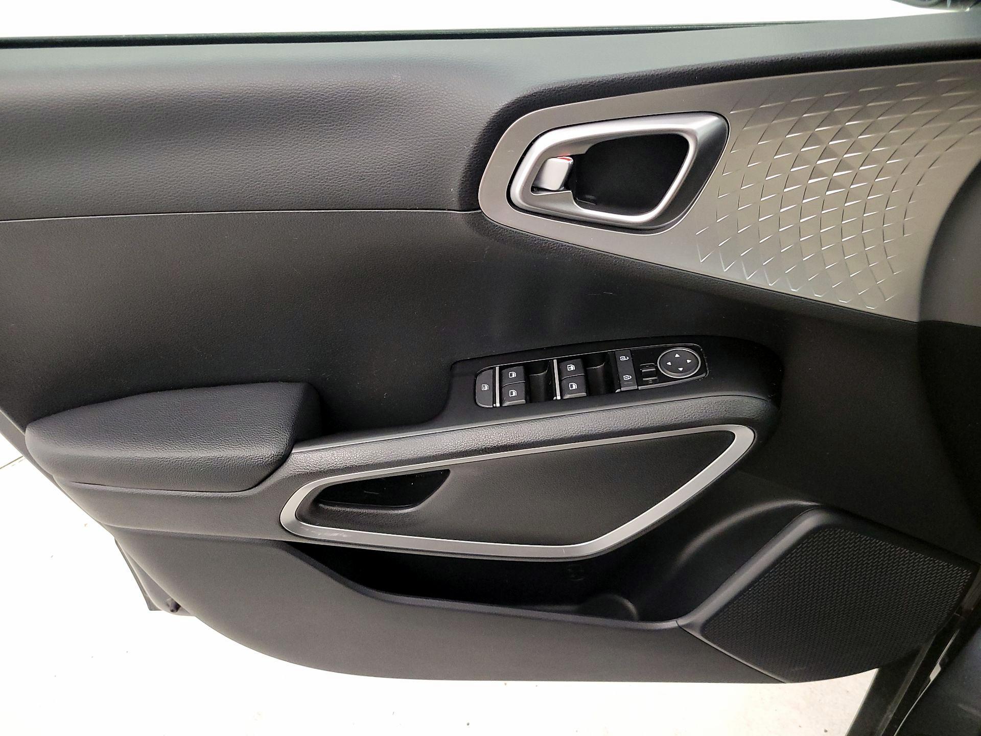 Thumbnail: 2025 Kia Soul - 12