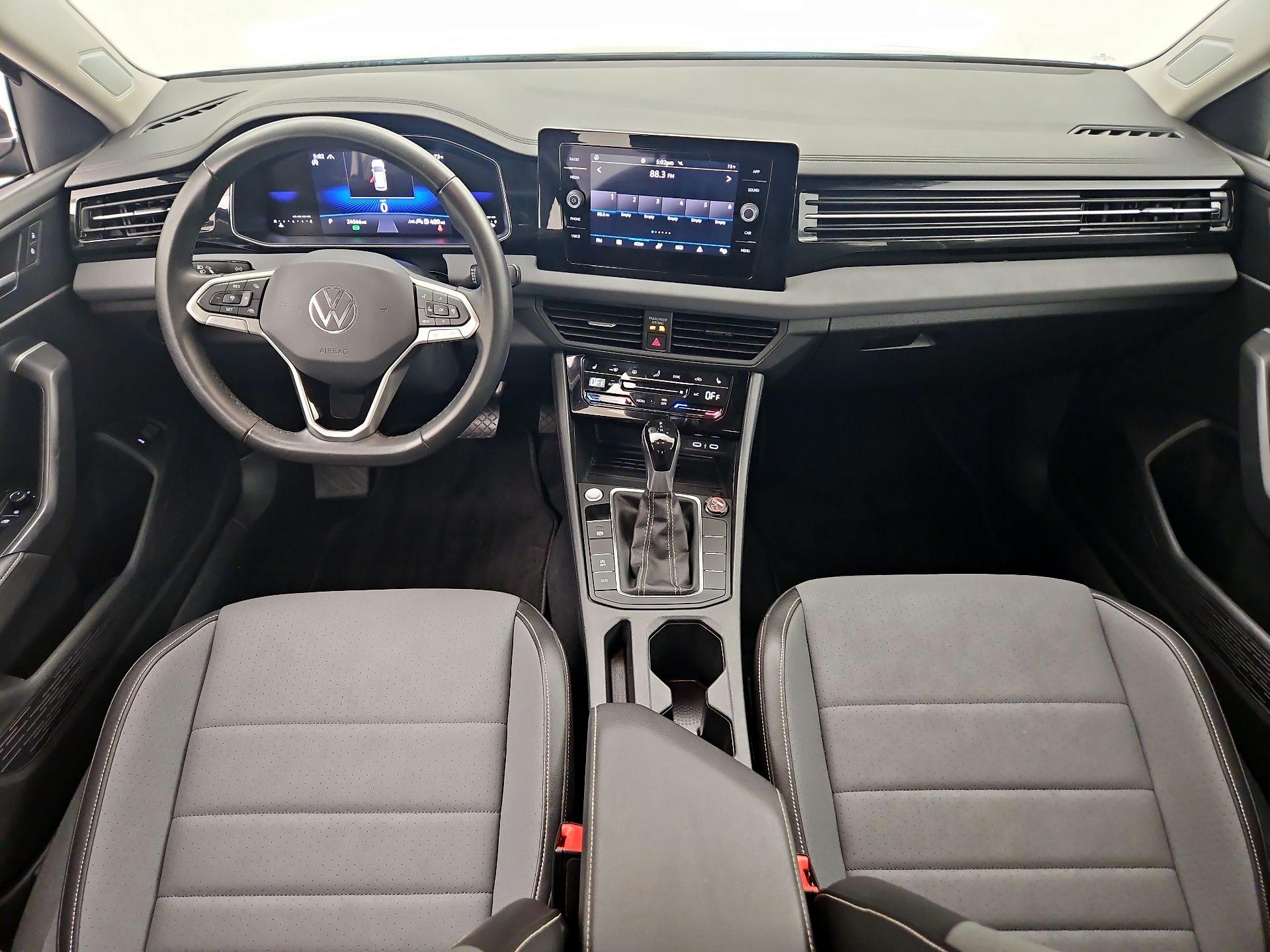 Thumbnail: 2025 Volkswagen Jetta - 9