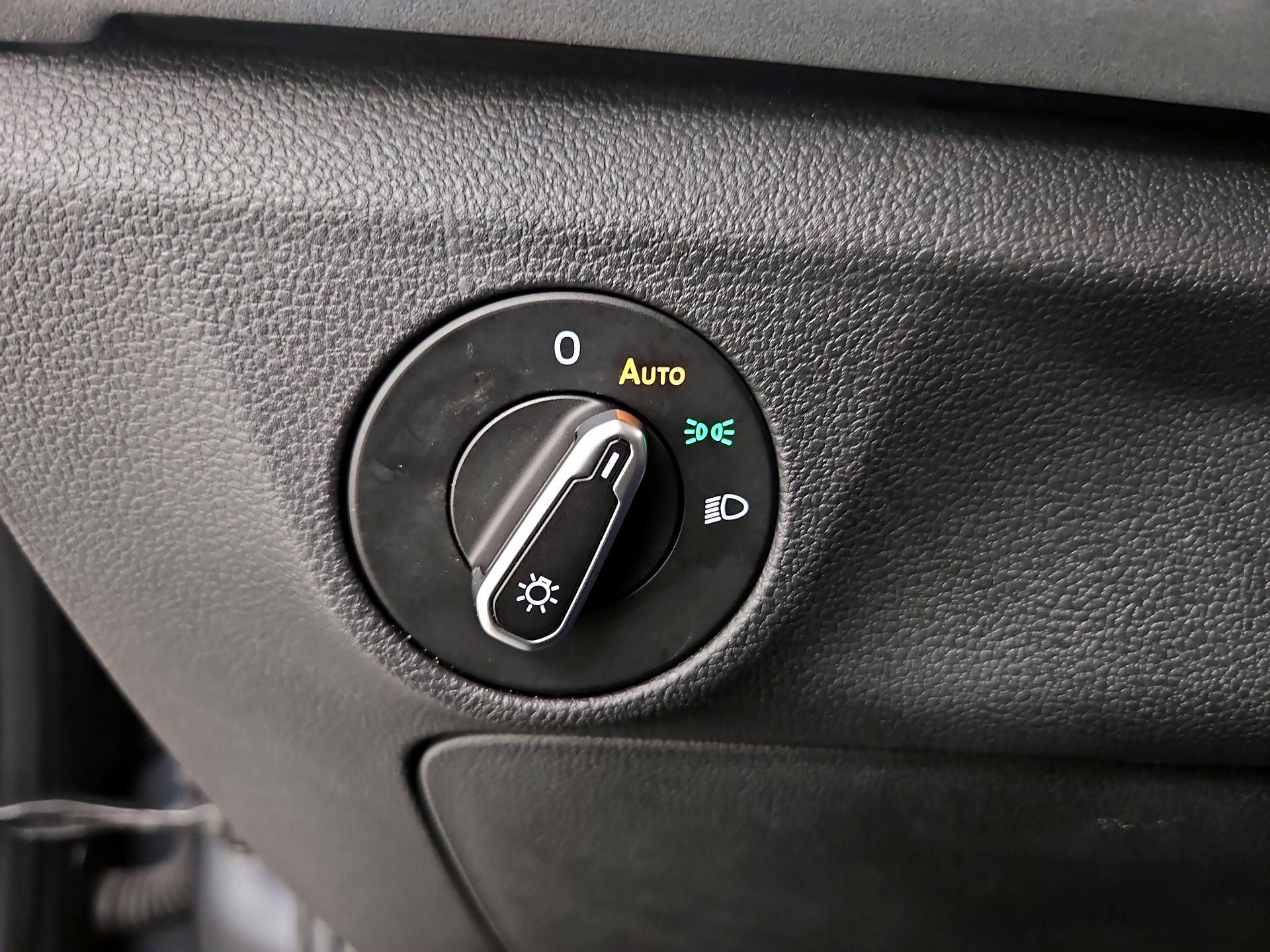 Thumbnail: 2025 Volkswagen Jetta - 13