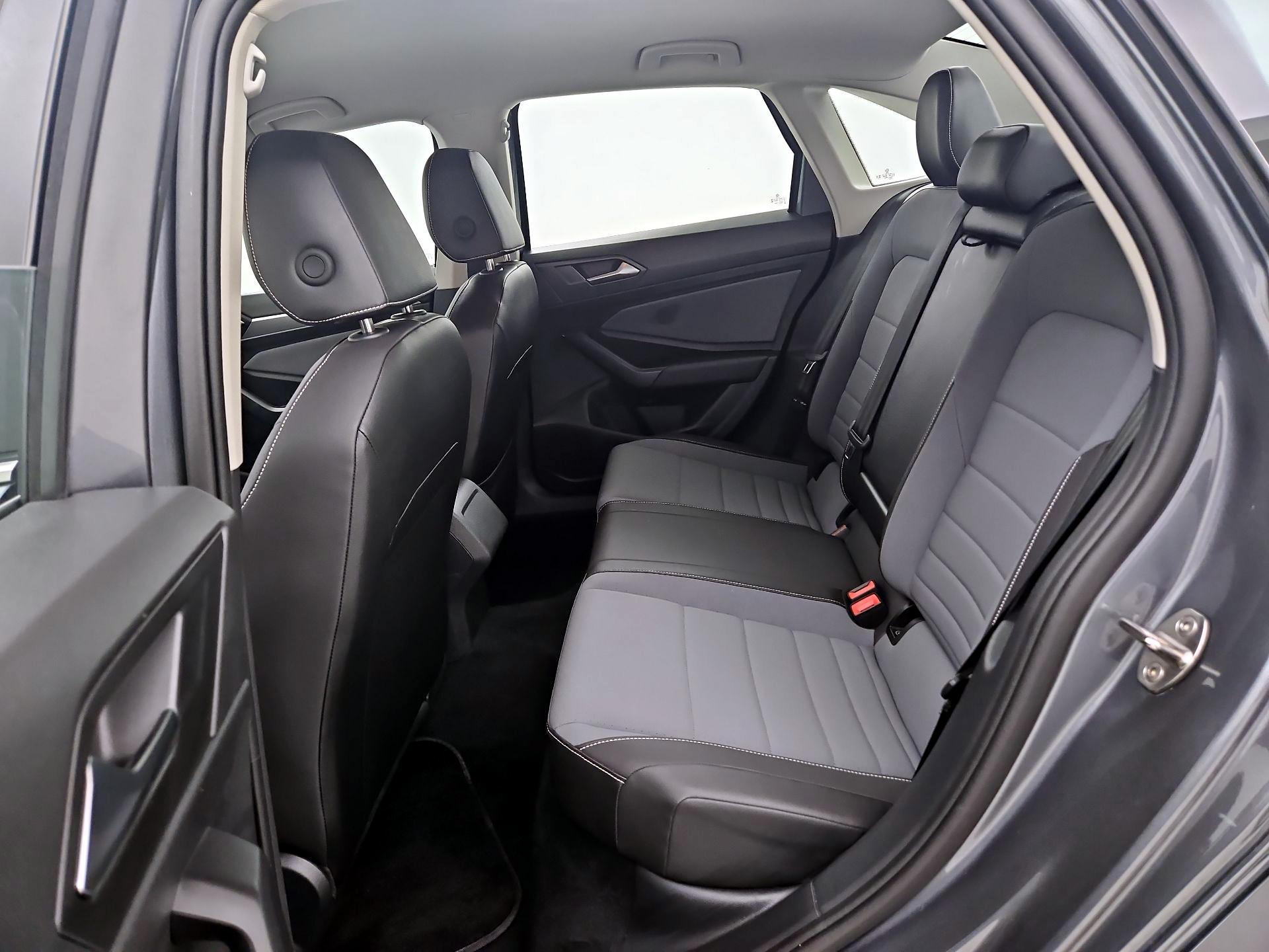 Thumbnail: 2025 Volkswagen Jetta - 19