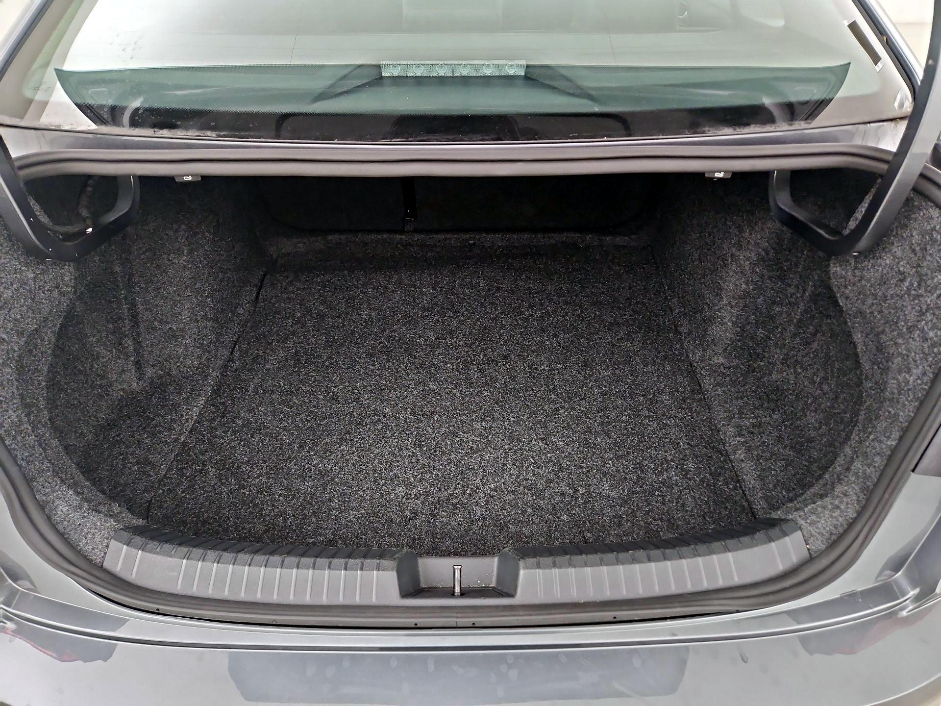 Thumbnail: 2025 Volkswagen Jetta - 20