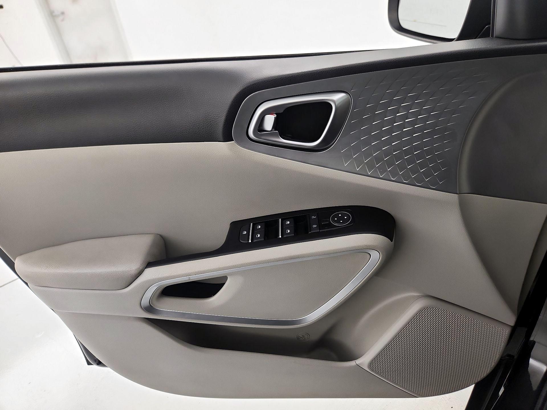 Thumbnail: 2025 Kia Soul - 12