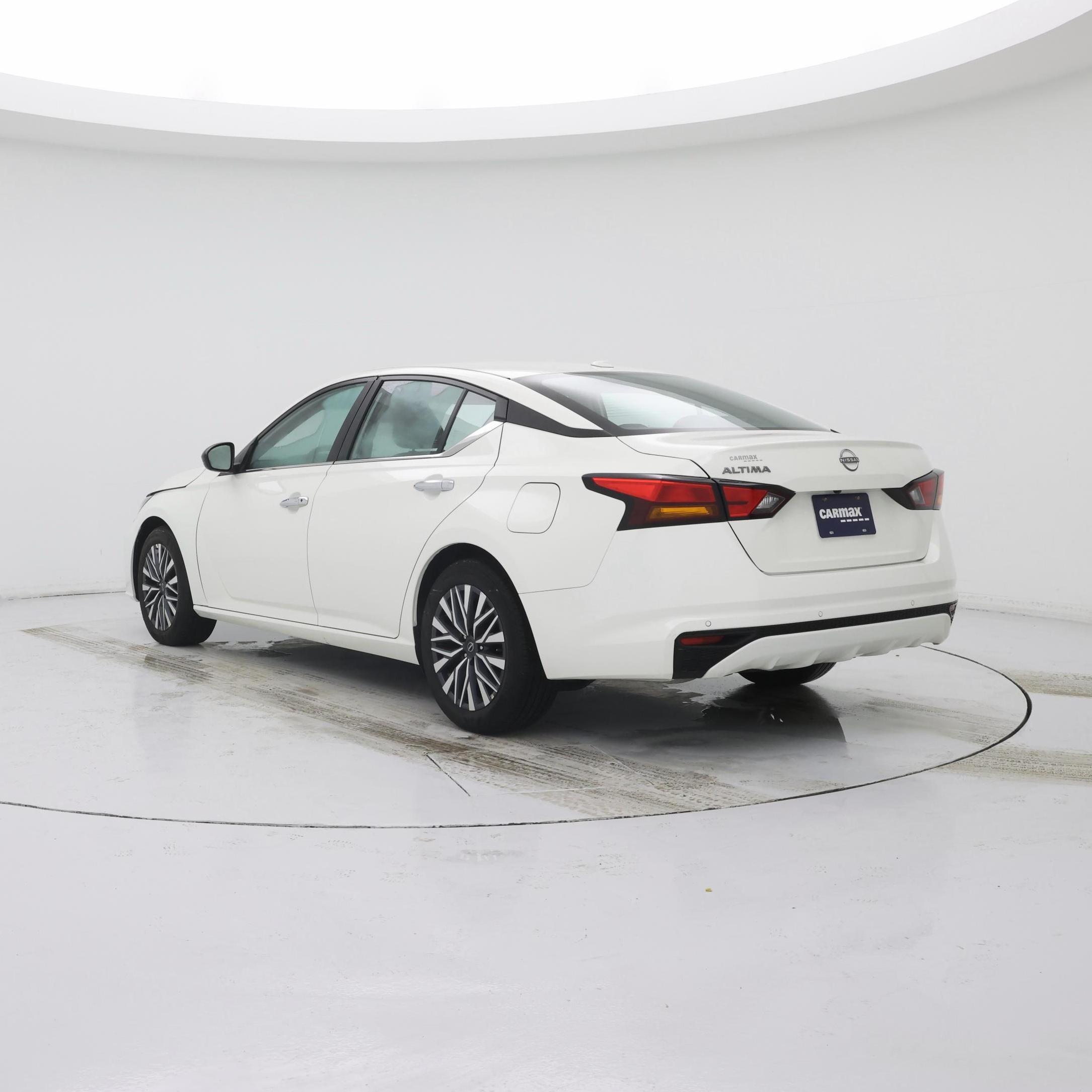 Thumbnail: 2025 Nissan Altima - 2