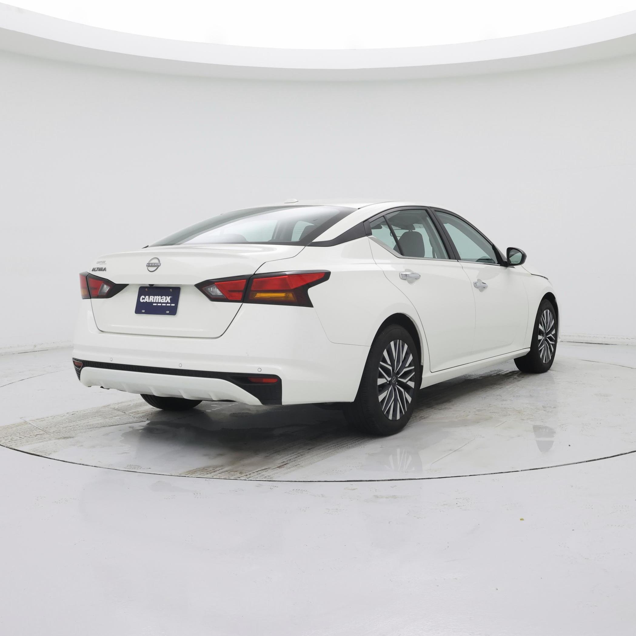 Thumbnail: 2025 Nissan Altima - 8