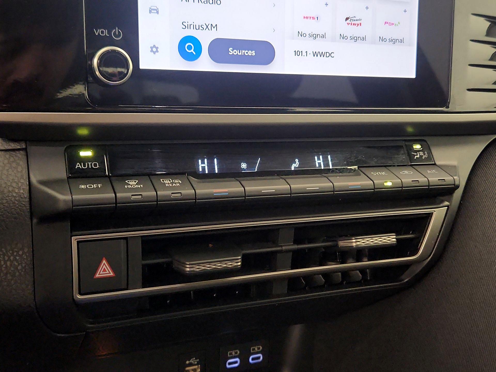 Thumbnail: 2025 Toyota Camry - 16