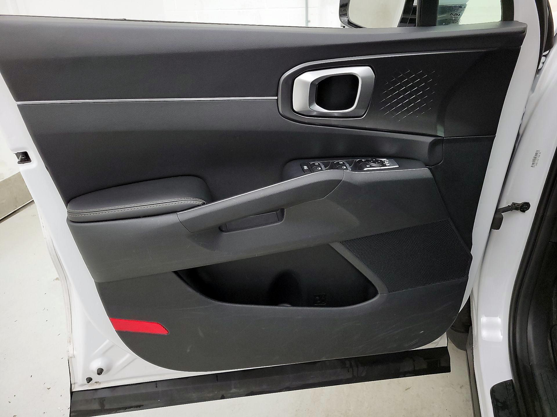 Thumbnail: 2024 Kia Sorento - 12