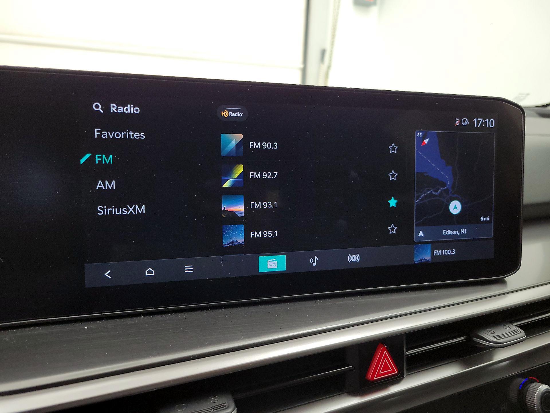 Thumbnail: 2024 Kia Sorento - 16