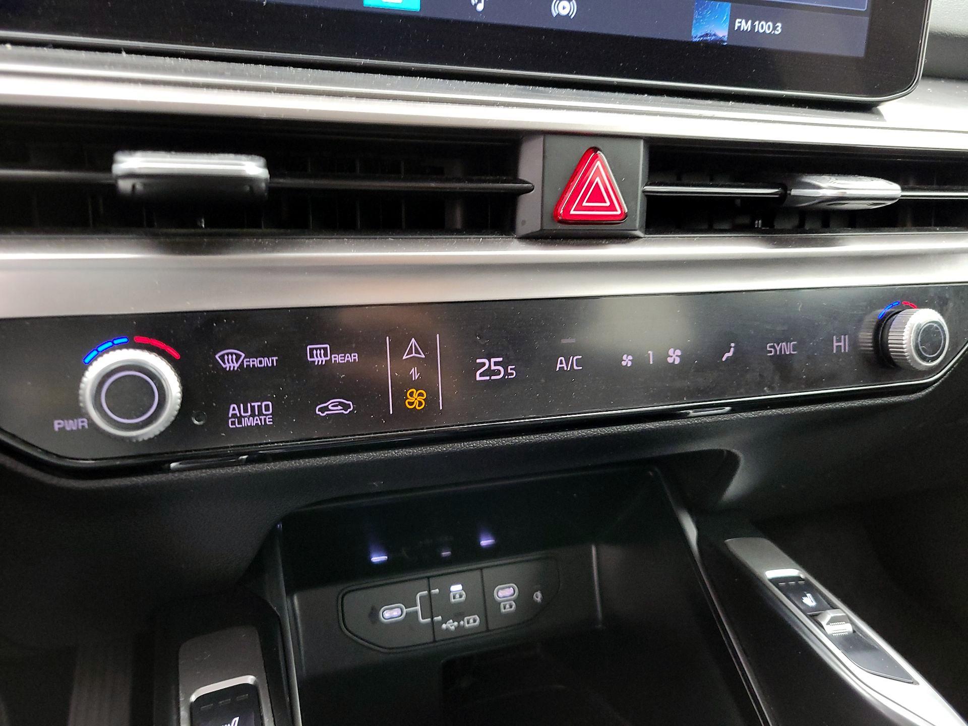 Thumbnail: 2024 Kia Sorento - 17