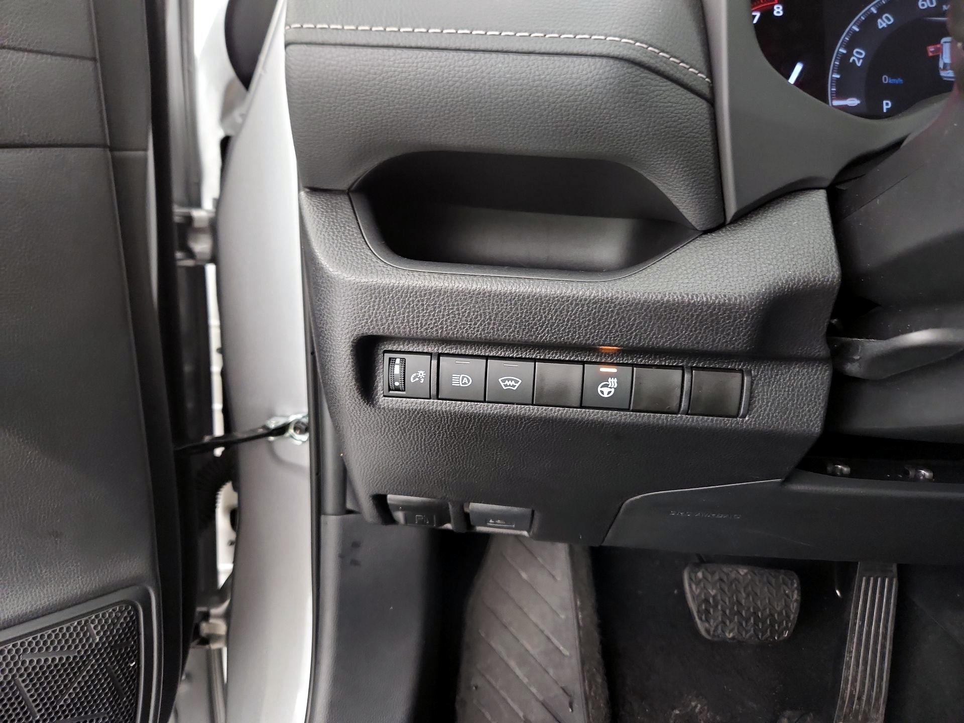 Thumbnail: 2025 Toyota RAV4 - 13