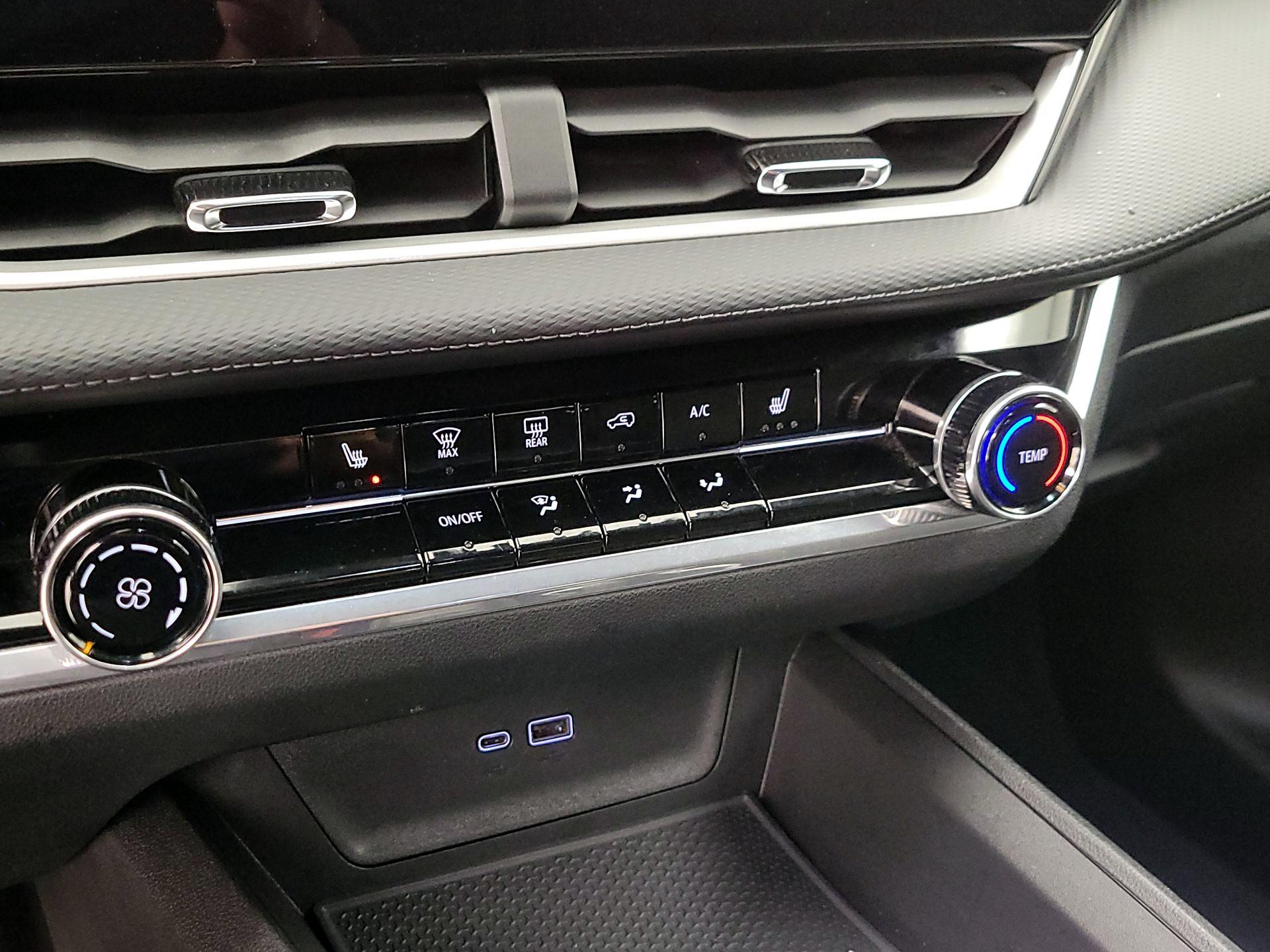 Thumbnail: 2025 Chevrolet Equinox - 16