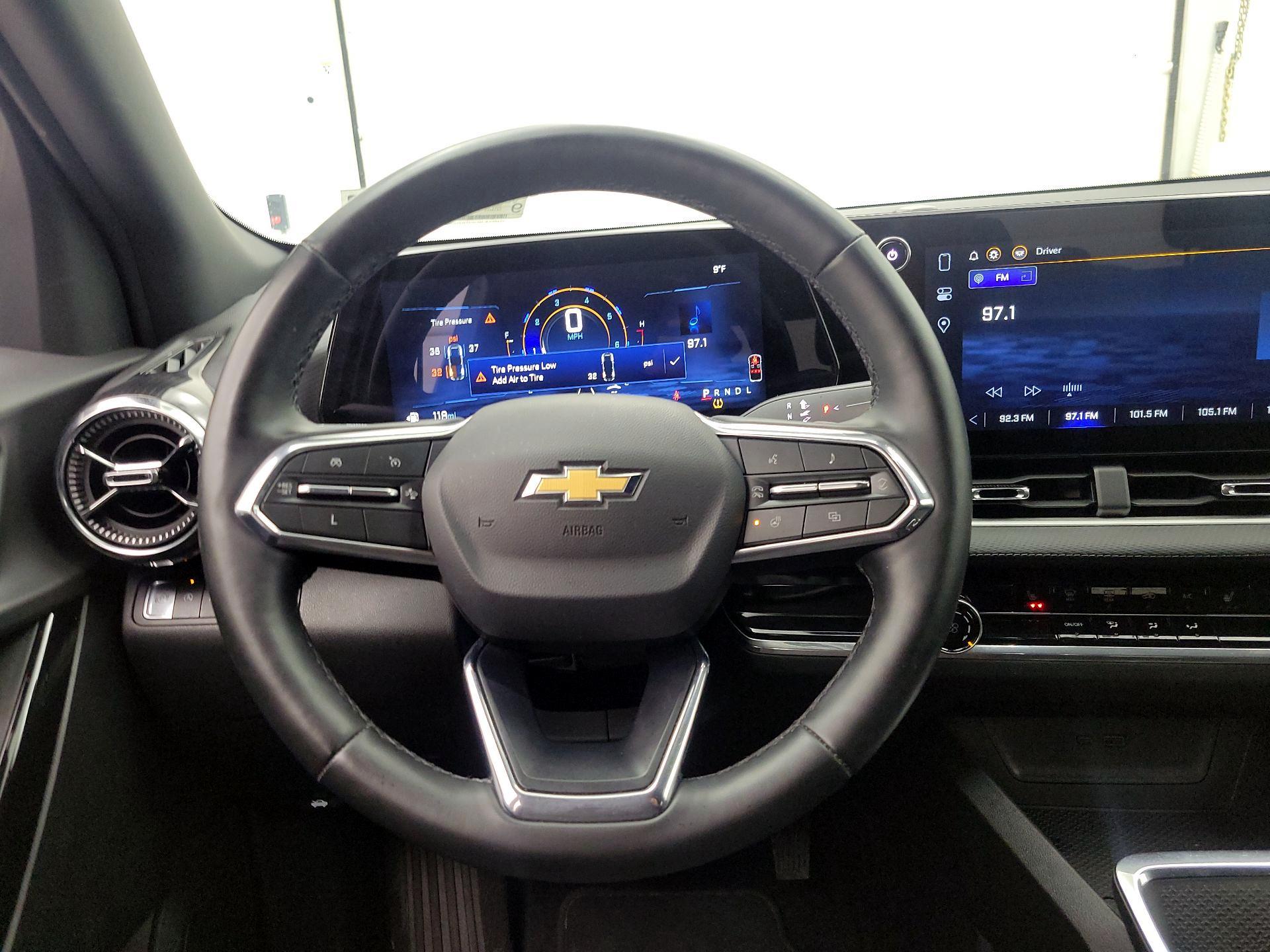 Thumbnail: 2025 Chevrolet Equinox - 10