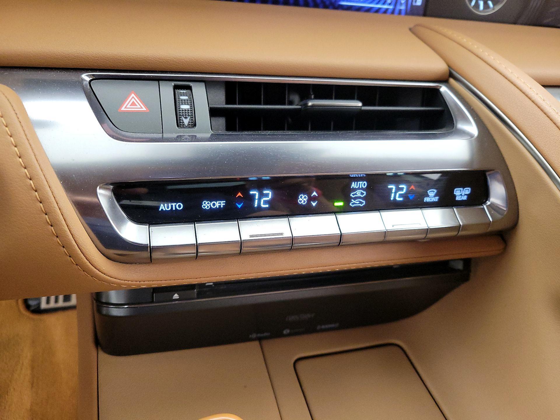 Thumbnail: 2021 Lexus LC - 17