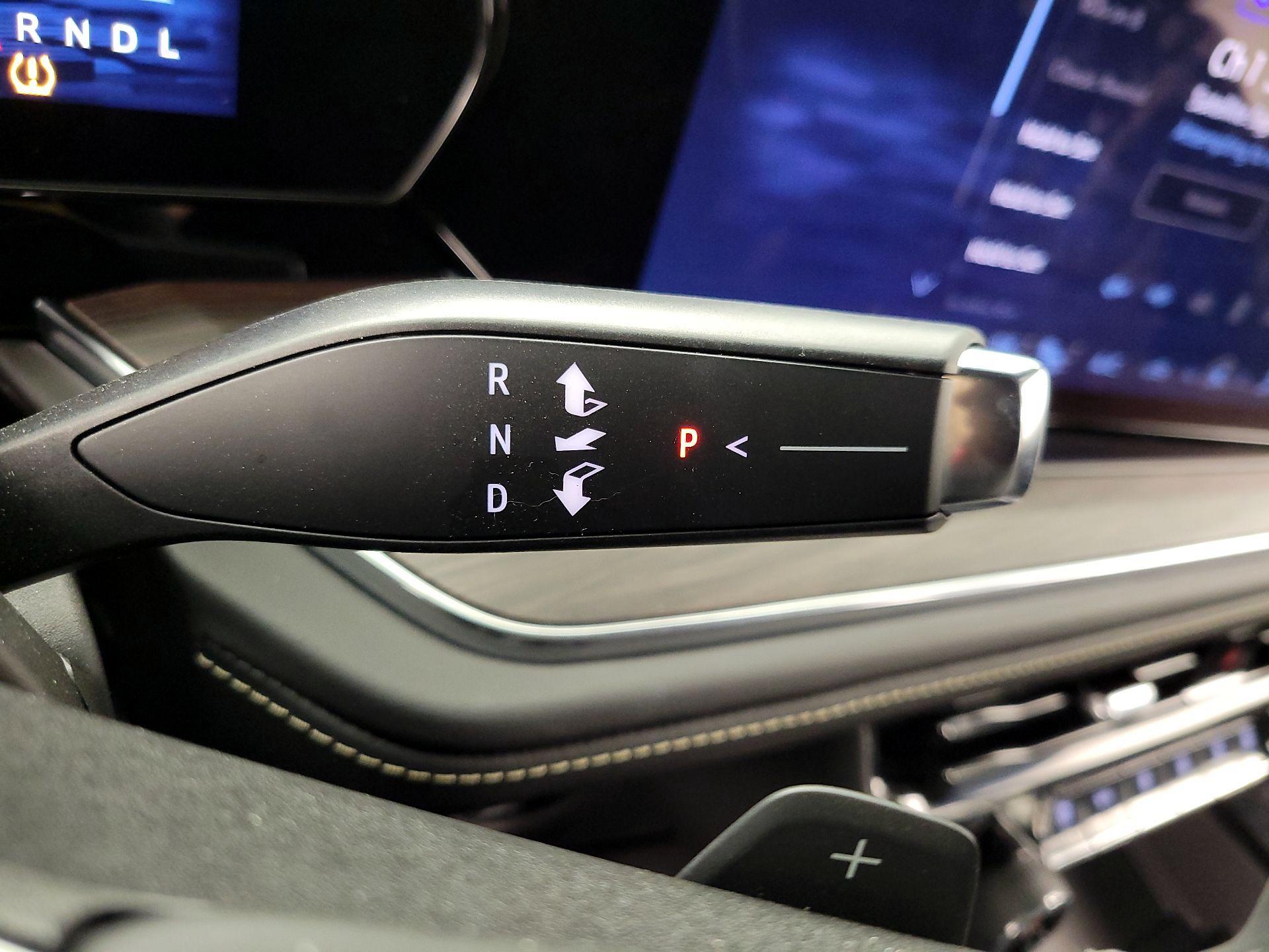 Thumbnail: 2025 Chevrolet Tahoe - 17