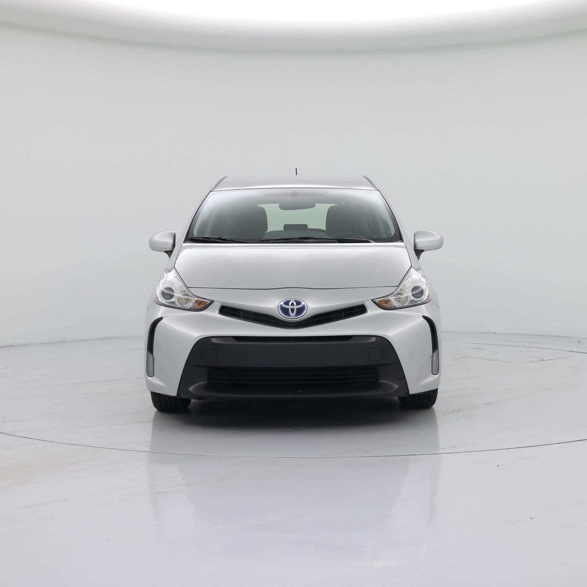 Thumbnail: 2016 Toyota Prius v - 5