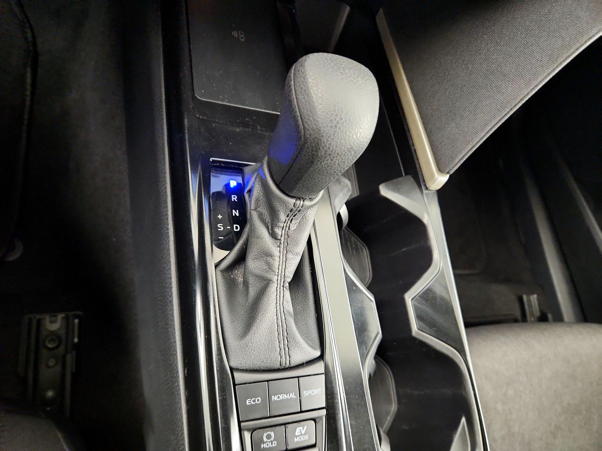 Thumbnail: 2025 Toyota Camry - 15