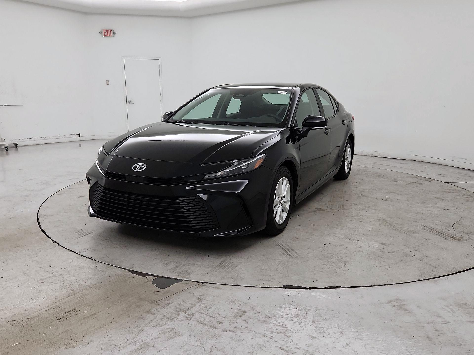 Thumbnail: 2025 Toyota Camry - 3