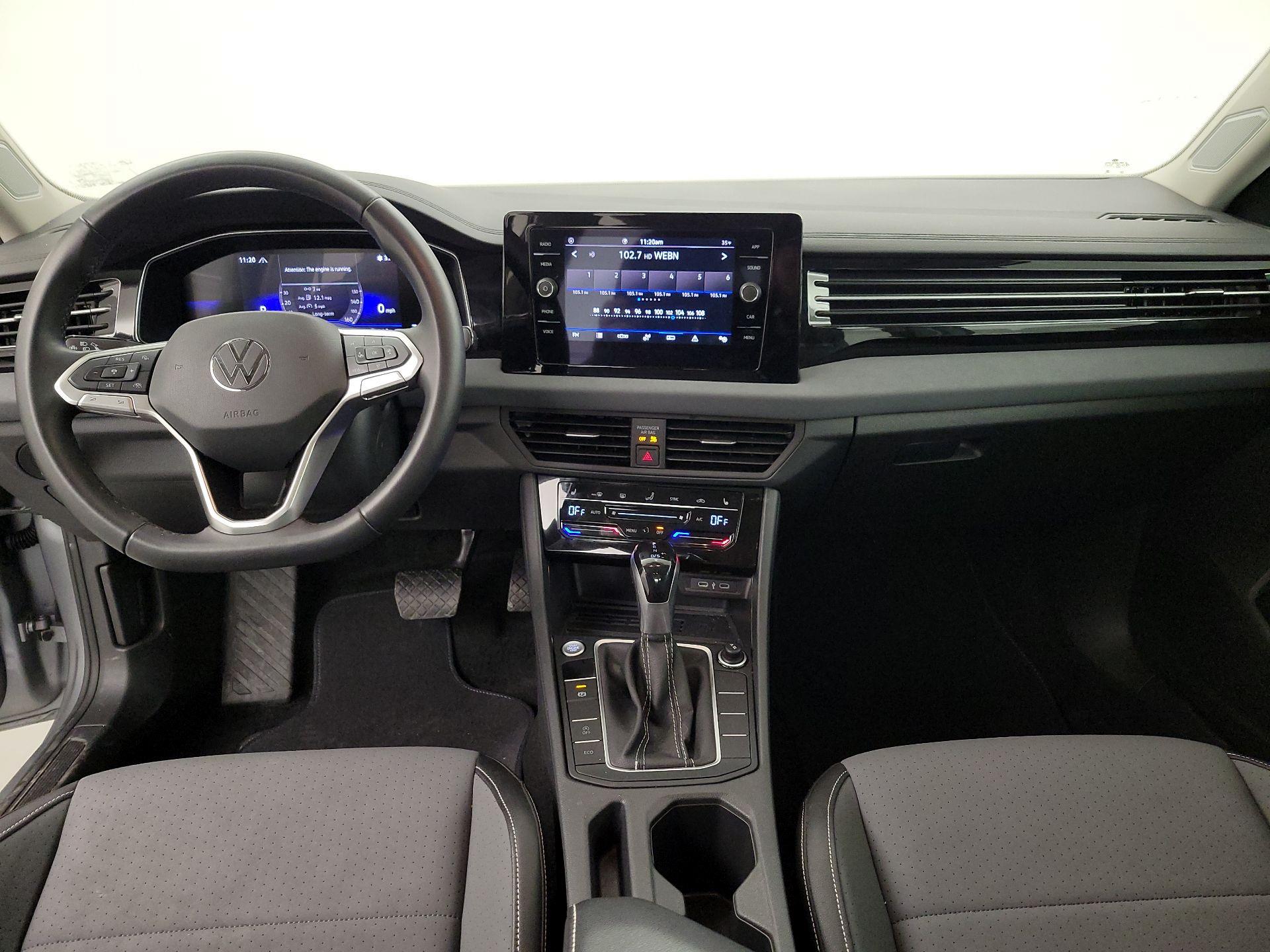 Thumbnail: 2025 Volkswagen Jetta - 9