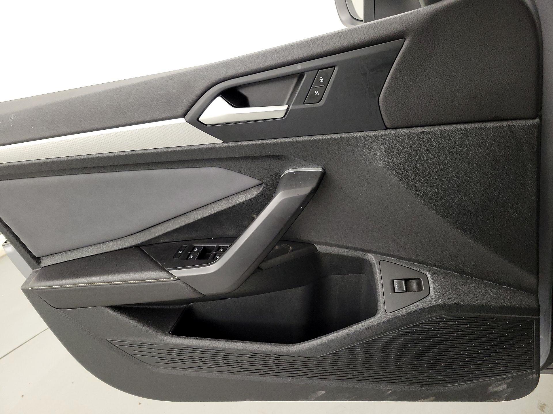 Thumbnail: 2025 Volkswagen Jetta - 12